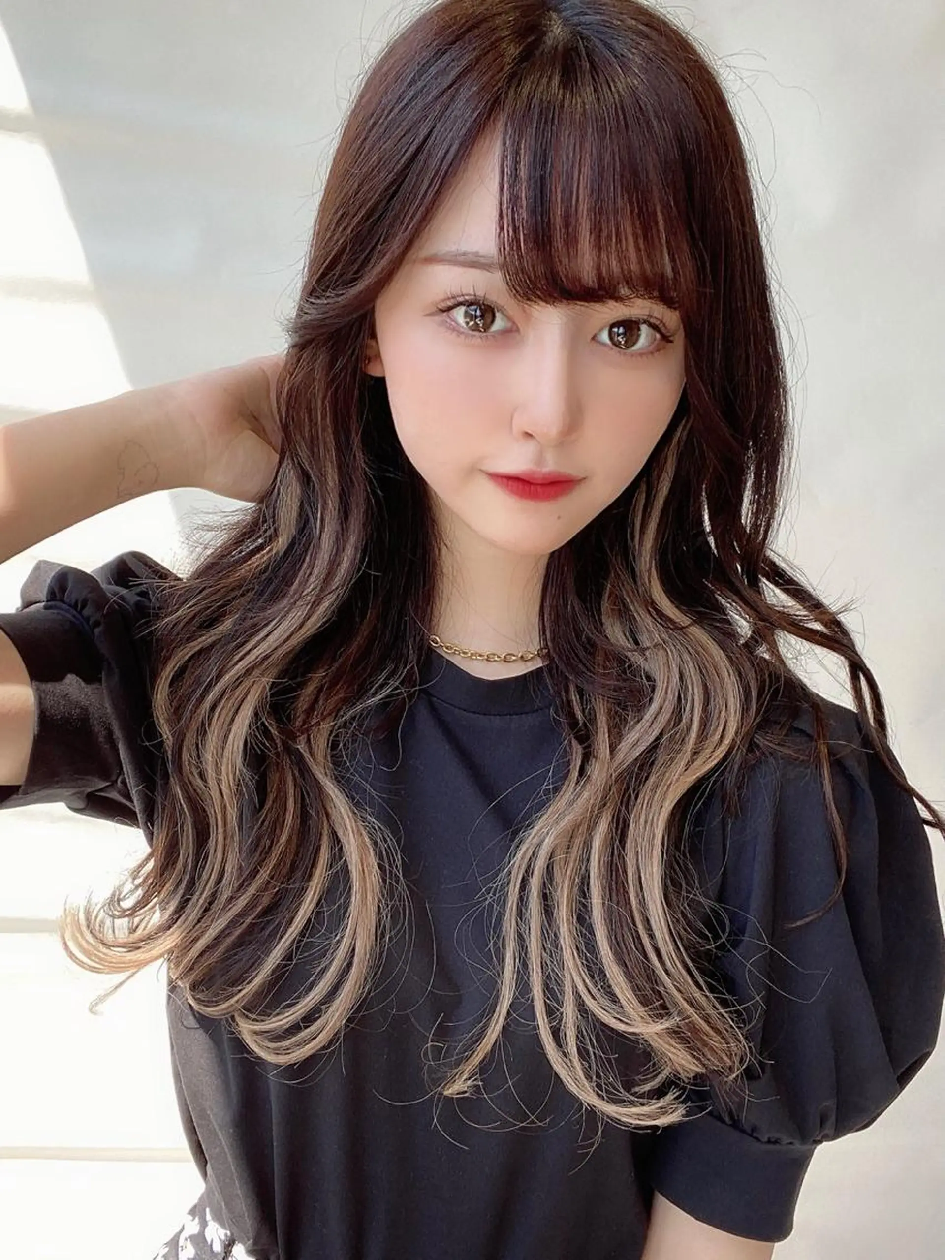 セミロング カラー パーマ バレイヤージュ ブリーチ ケアブリーチ ダブルカラー ハイライトカラー ヘアカラー トリートメント 新宿✨顔周りカット 韓国ヘア/坂本亜裟海のヘアスタイル