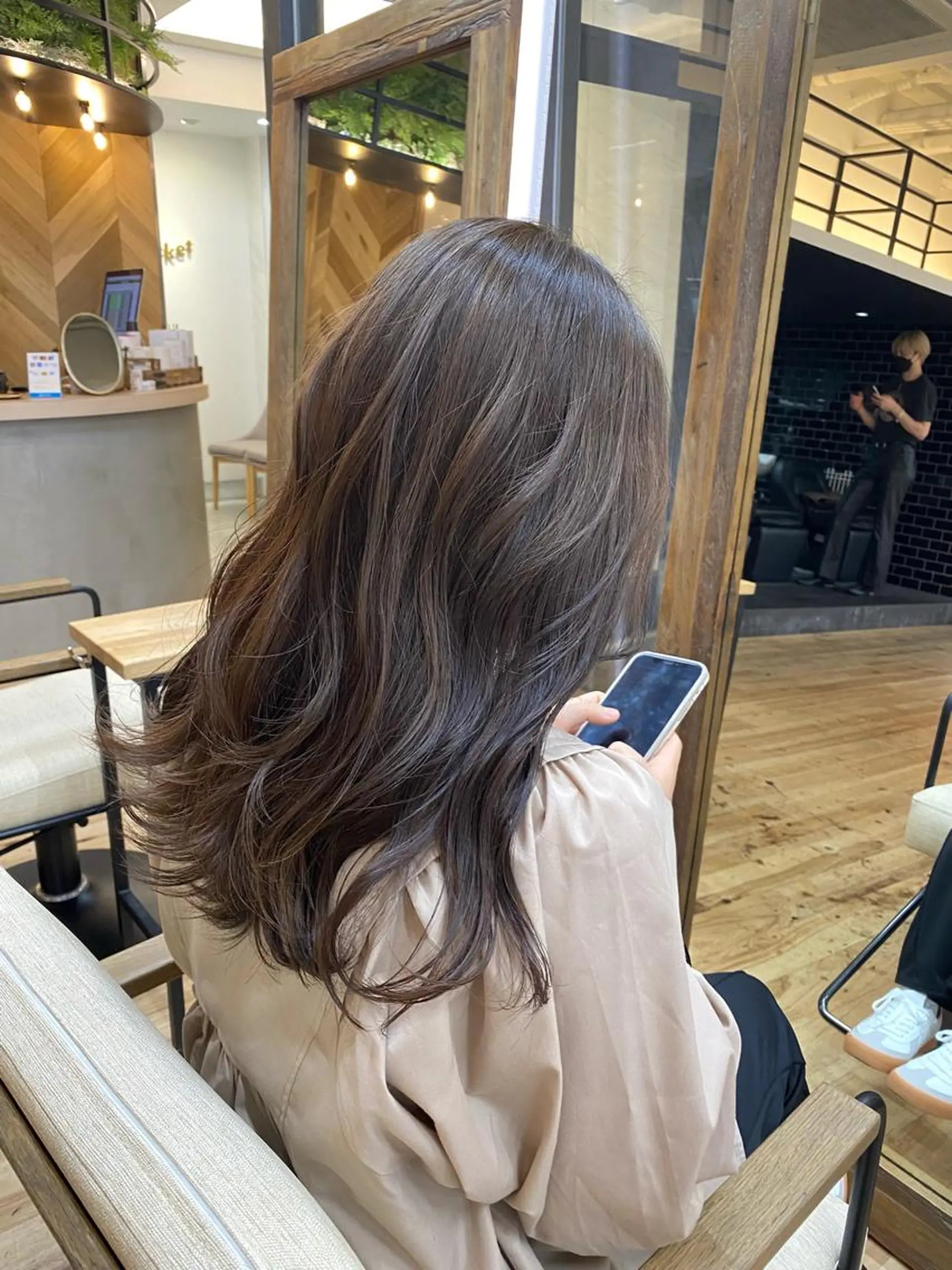 セミロング SHIN レイヤー‪‪カットのヘアスタイル