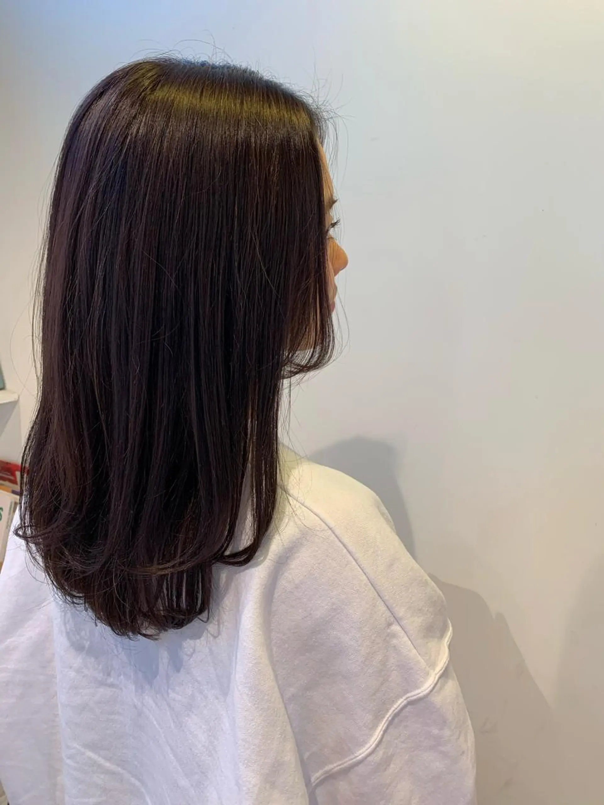 セミロング カラー ROUTE ルートのヘアスタイル