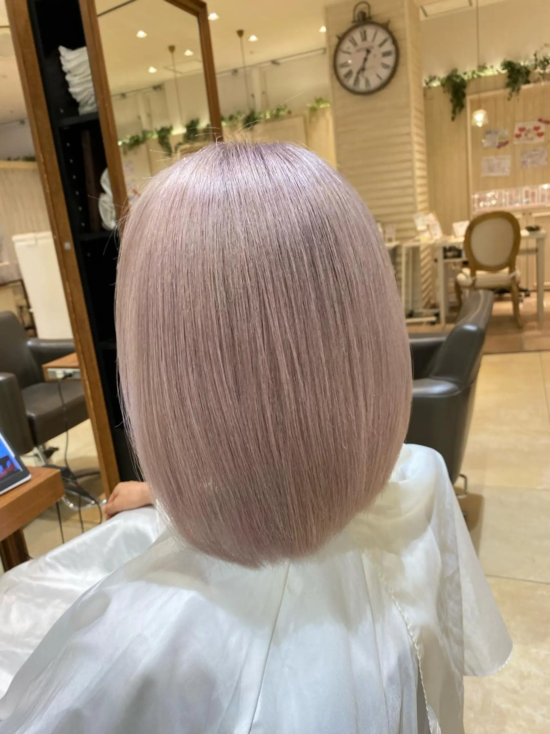 ミディアム カラー アッシュ シルバー シルバーアッシュ CIERA.南船場所属・yuna🧡/心斎橋 ハイトーン/ブリーチのヘアスタイル