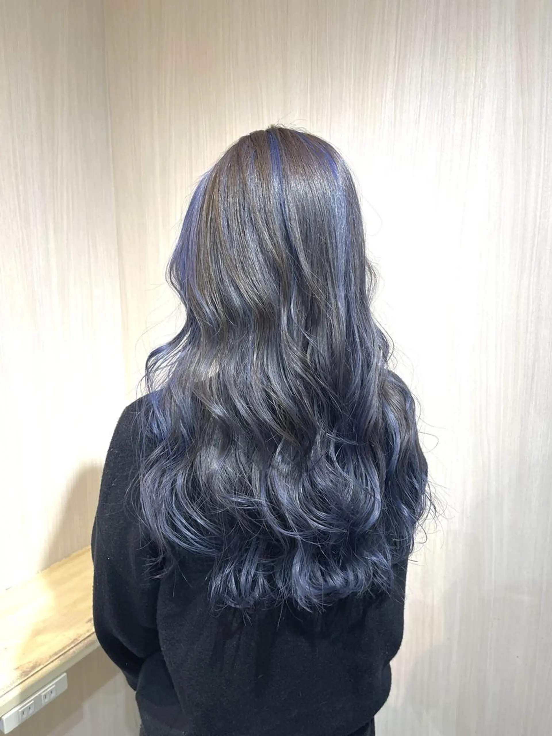 カラー 嶋村夏実🌼レイヤー 🌸白髪ぼかしのヘアスタイル