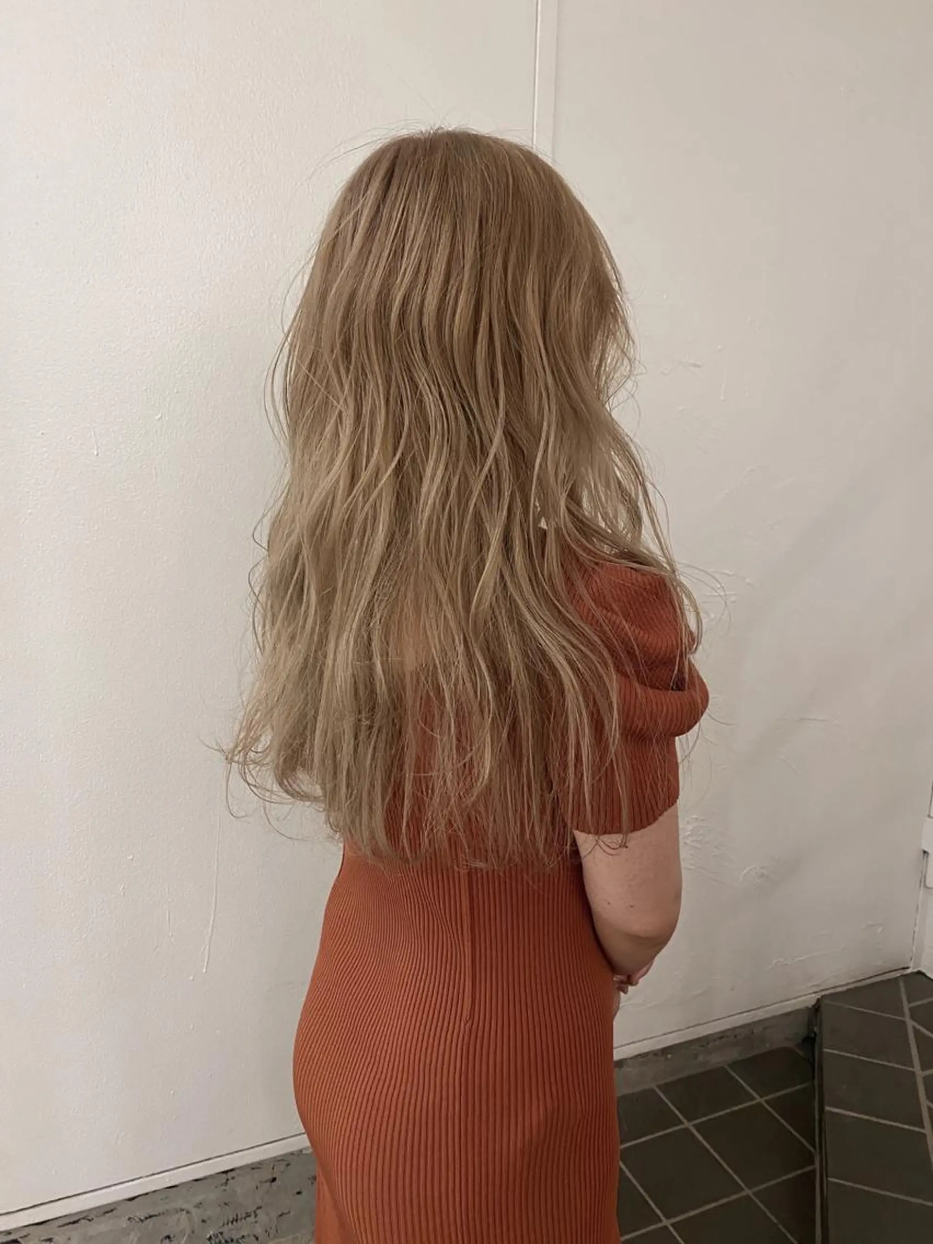 ロング カラー バレイヤージュ ブリーチ ケアブリーチ デザインカラー ダブルカラー THE  AGATA TOKYO所属・外国人風パーマ/デザ インカット🦕✨アミのヘアスタイル