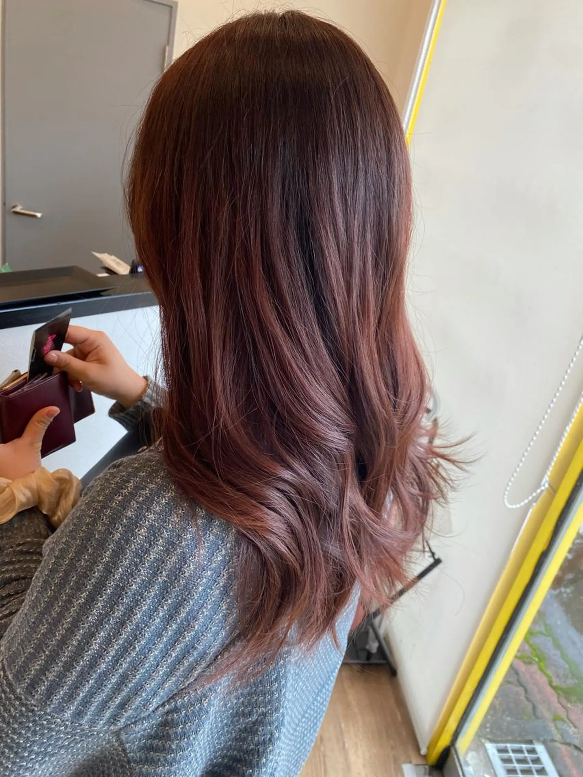 ロング カラー カット ヘアカラー トリートメント KAITOH ATSUSHIのヘアスタイル