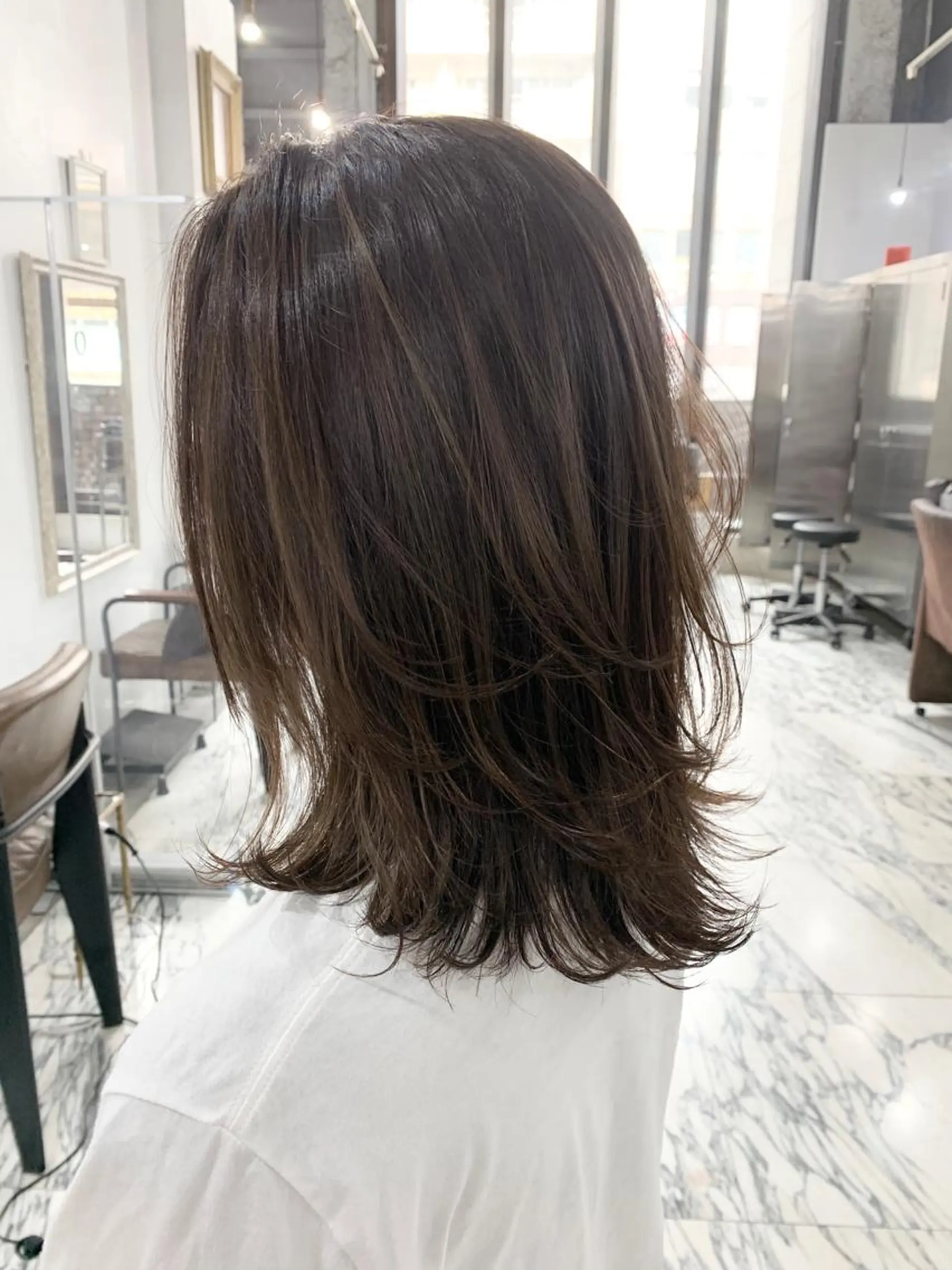 ミディアム エクステ（レミー毛） NINEのヘアスタイル