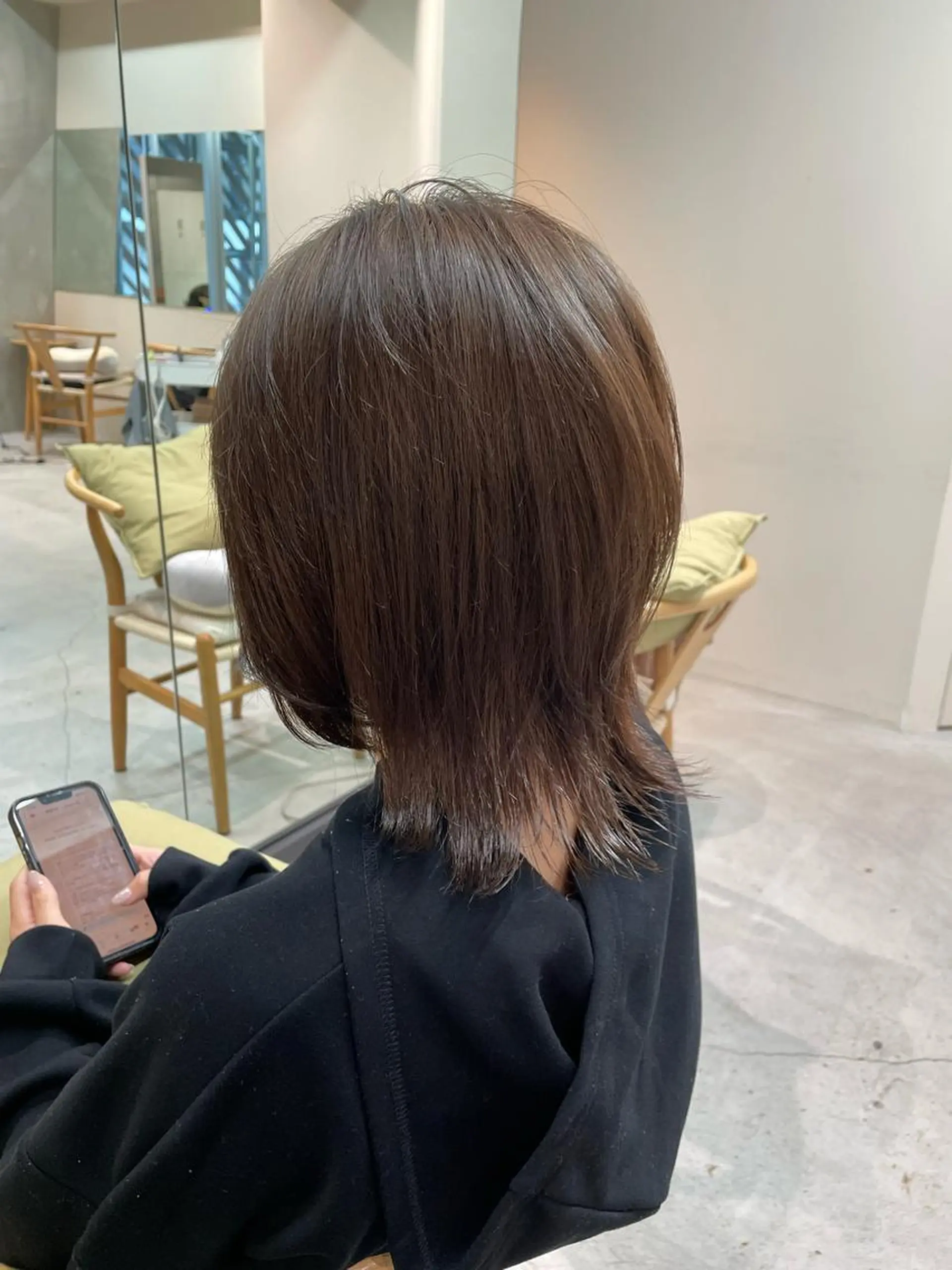 ミディアム カラー ベージュカラー ブリーチ mee.浦和店所属・浦和指名率No.1 ショート特化美容師のヘアスタイル