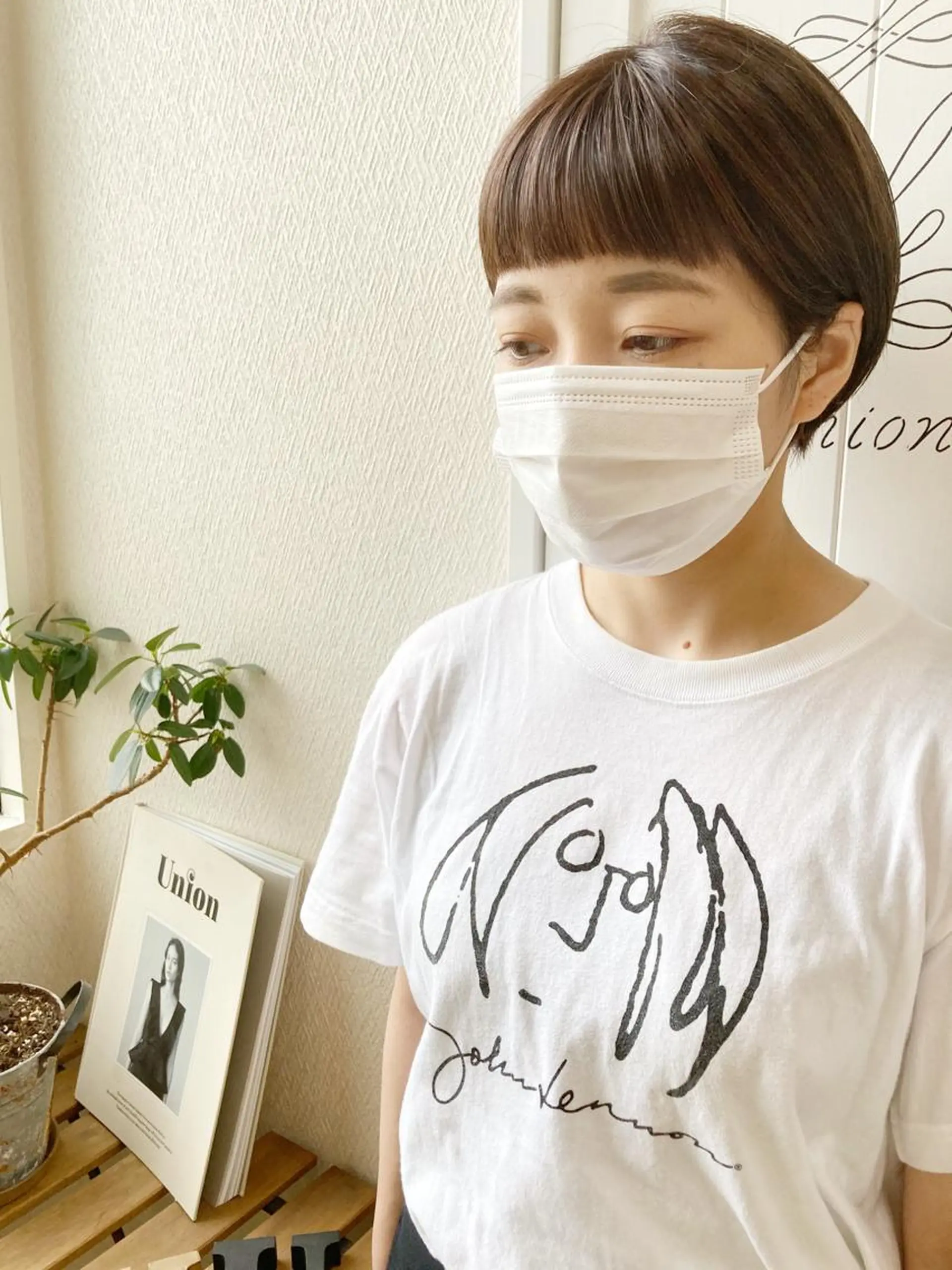 ショート カラー ベージュカラー ハイライトカラー ハイライト オン眉 小木曽智美 /ボブ/ショートのヘアスタイル