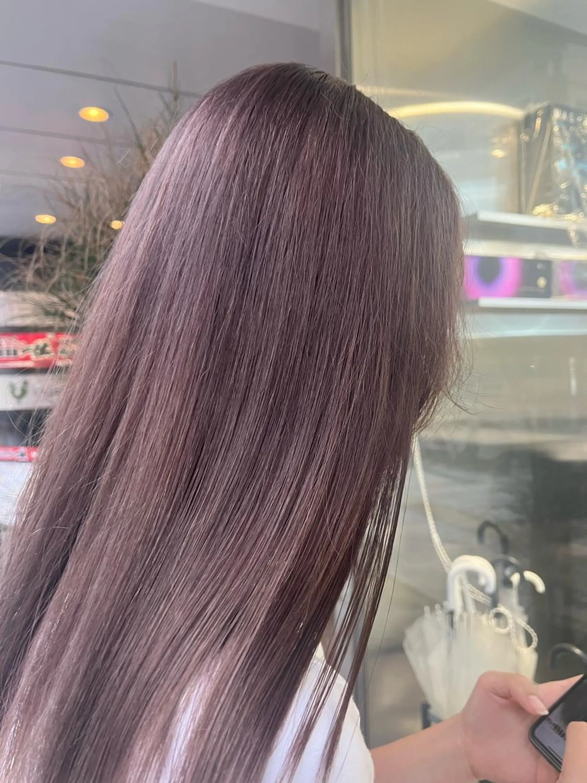 ロング カラー ヘアアレンジ ネイル ベージュカラー ブリーチ ラベンダーカラー ラベンダーベージュ ヘアカラー mai🤍縮毛酸性ス トレート/アイリストのヘアスタイル
