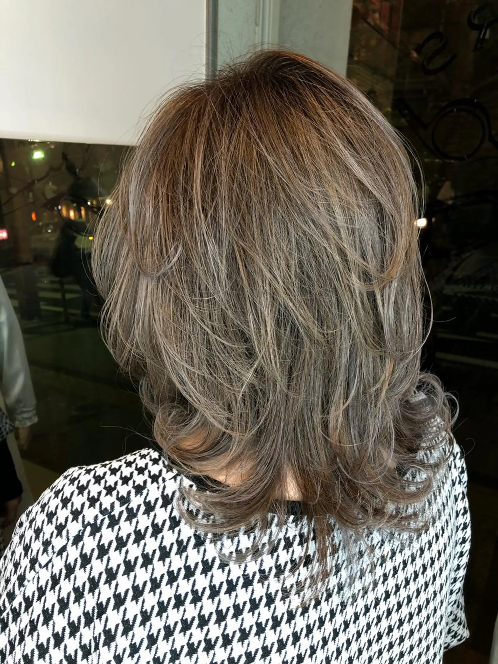 ミディアム カラー CoCooN satoshiのヘアスタイル