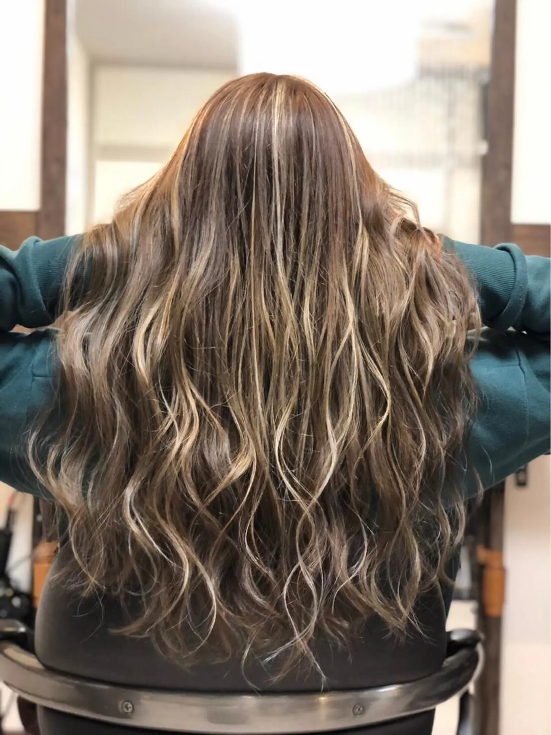 セミロング カラー ベージュカラー ハイライトカラー 3Dハイライト ハイライト カット ヘアカラー トリートメント KEN 🌟のヘアスタイル