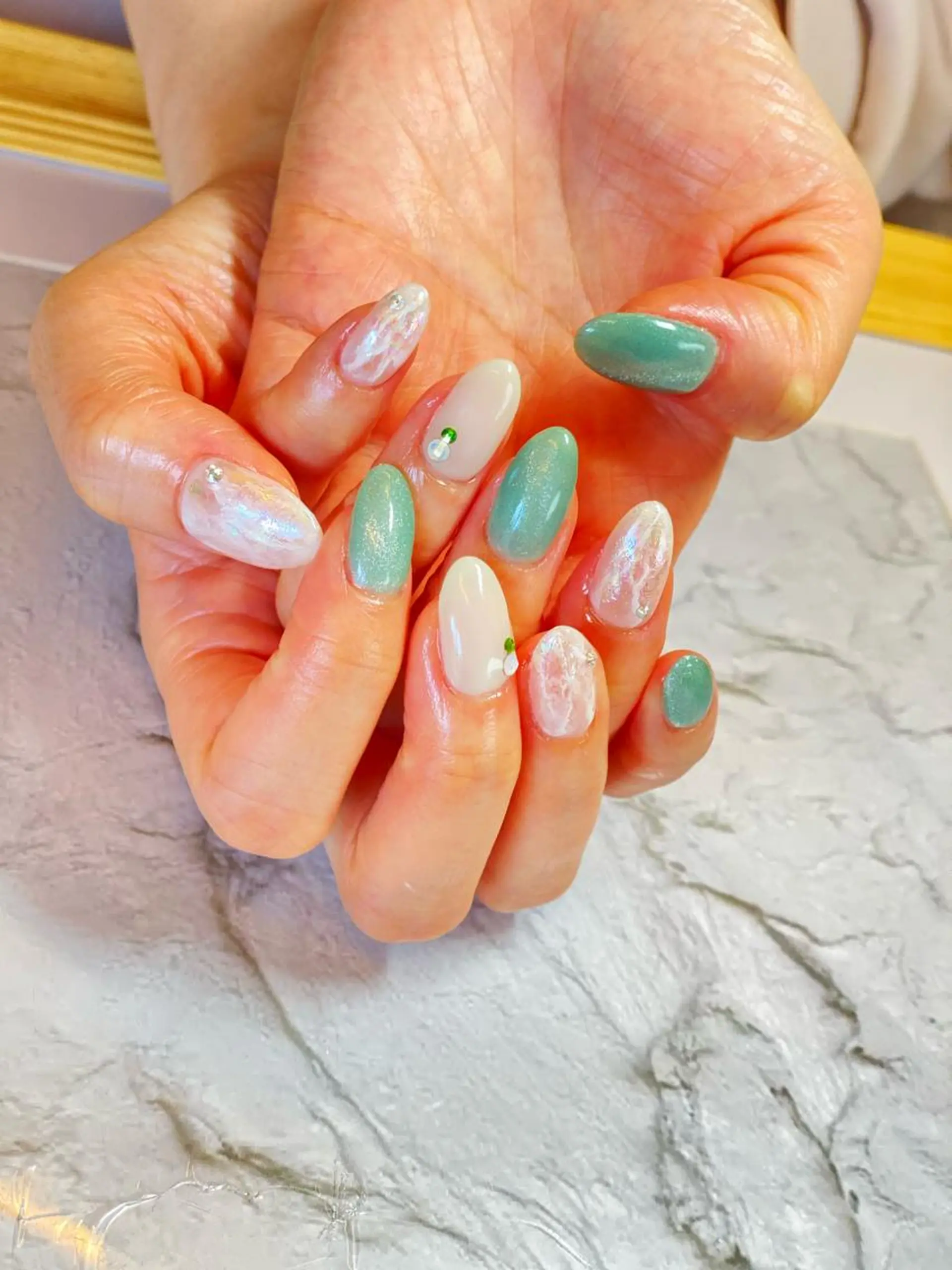 ネイル アートネイル オーロラネイル ジェルネイル マグネットネイル 大理石ネイル(マーブル) ハンドネイル M nail はやまうららのネイルデザイン