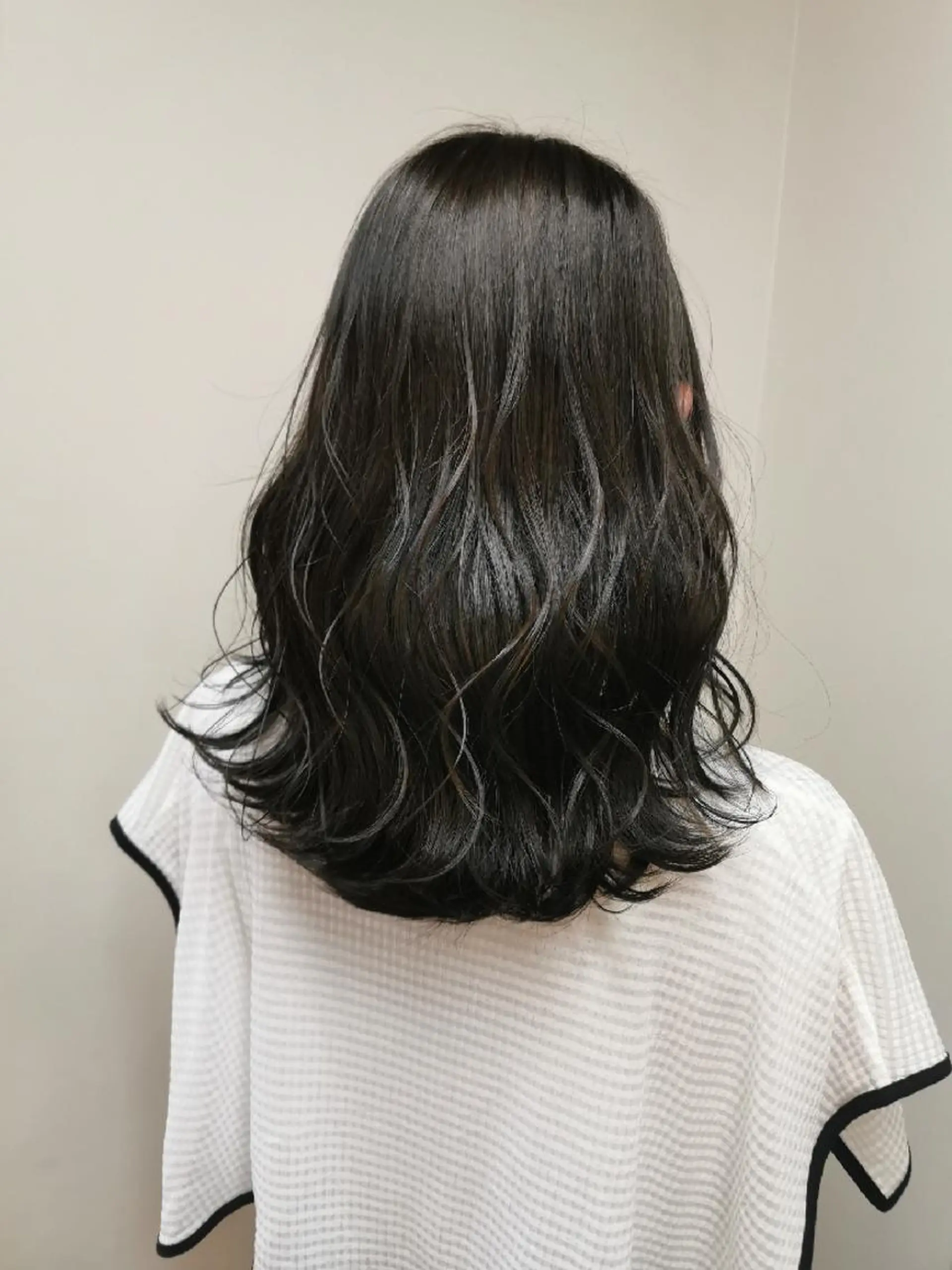 セミロング カラー 黒髪 グレーブラック グランアイ𑁍 船橋北口店菊間のマツエク・マツパデザイン