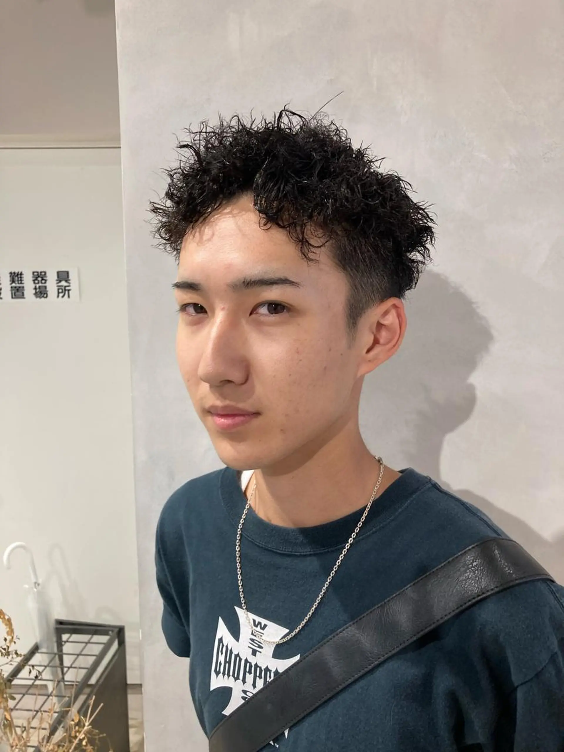 パーマ メンズ メンズパーマ メンズツイストパーマ ツイストパーマ 🟢ウルフ／スパイラ ルパーマ／大西🟢のヘアスタイル