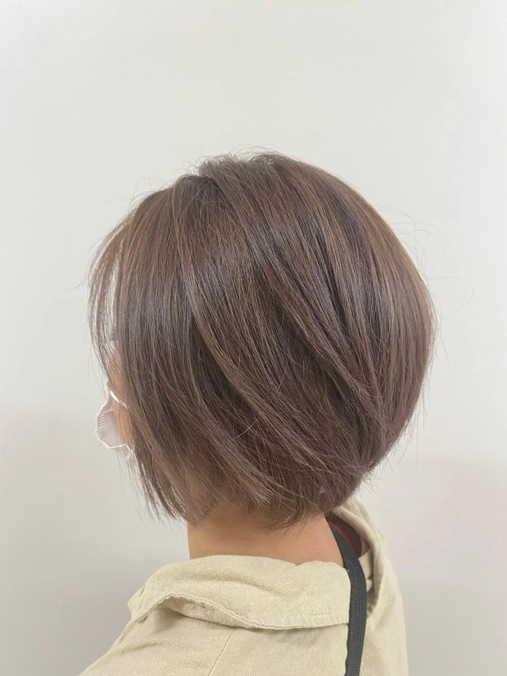 ショート レイヤー/グレージュ メンズパーマのヘアスタイル