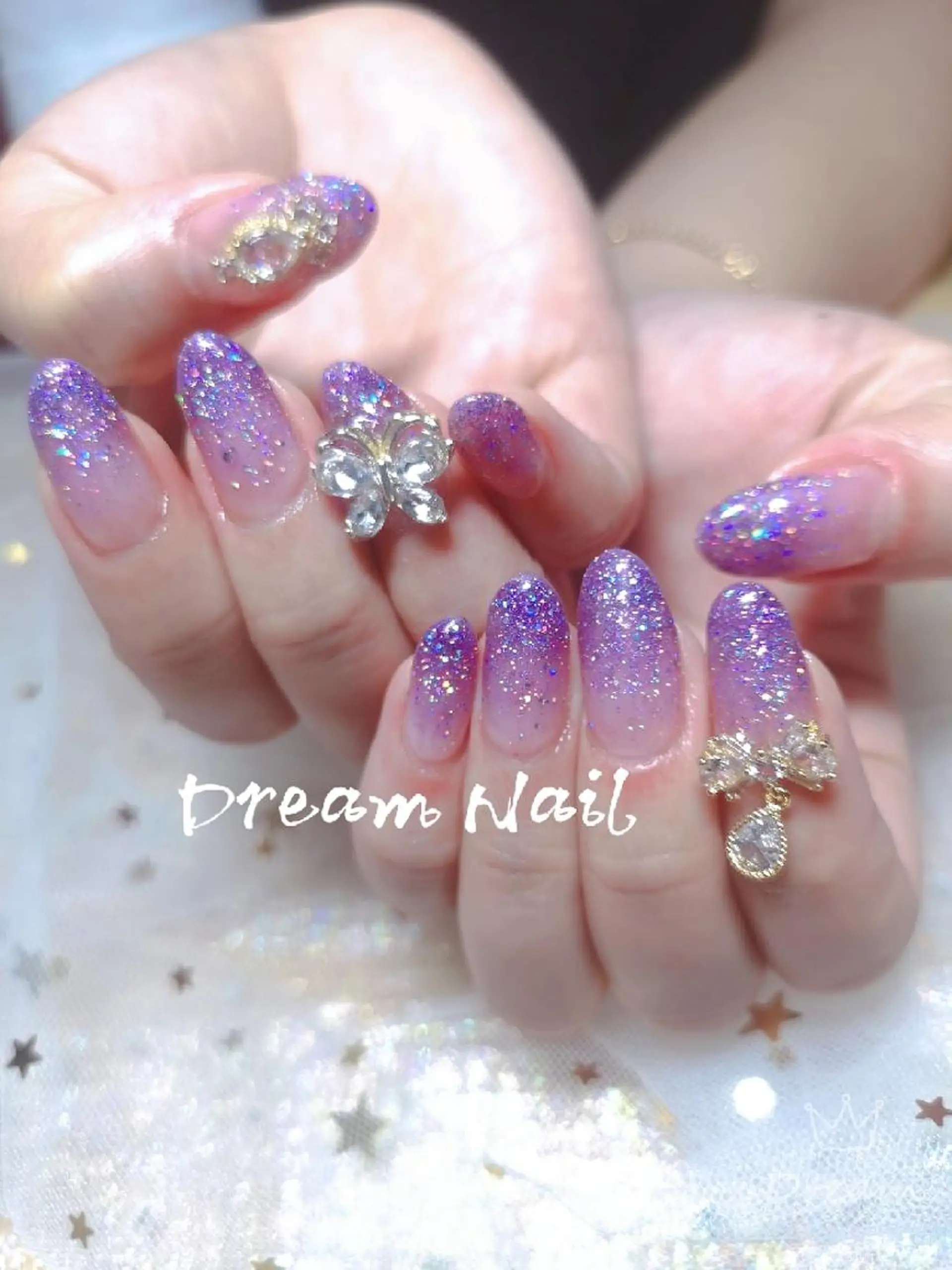 ネイル ゴージャス キラキラネイル ネイリストゆか💅 長さだし、深爪矯正のネイルデザイン