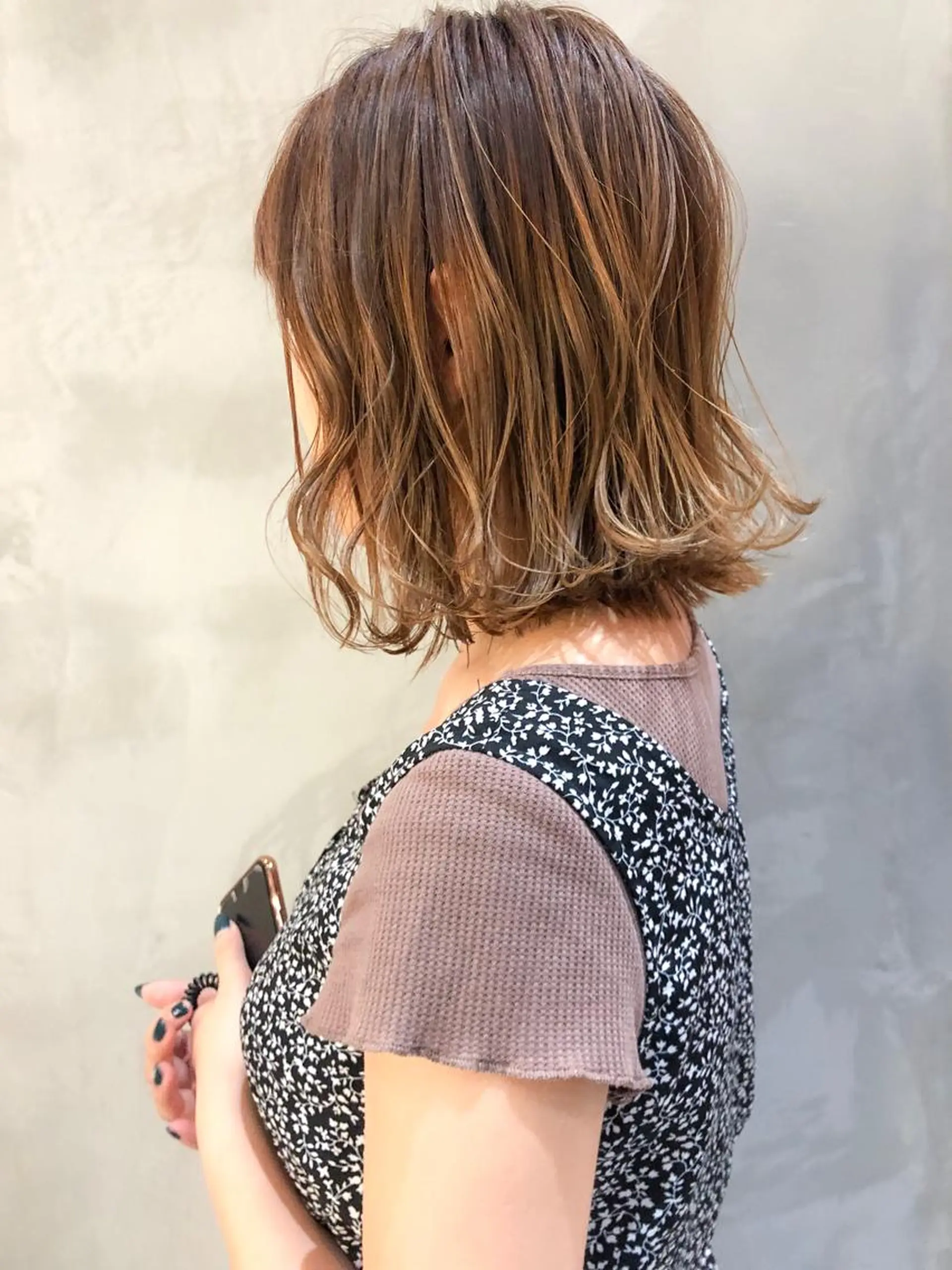 ショート カラー パーマ ヘアアレンジ ブロンド カット ヘアカラー トリートメント TOMO GEEKS代表のヘアスタイル