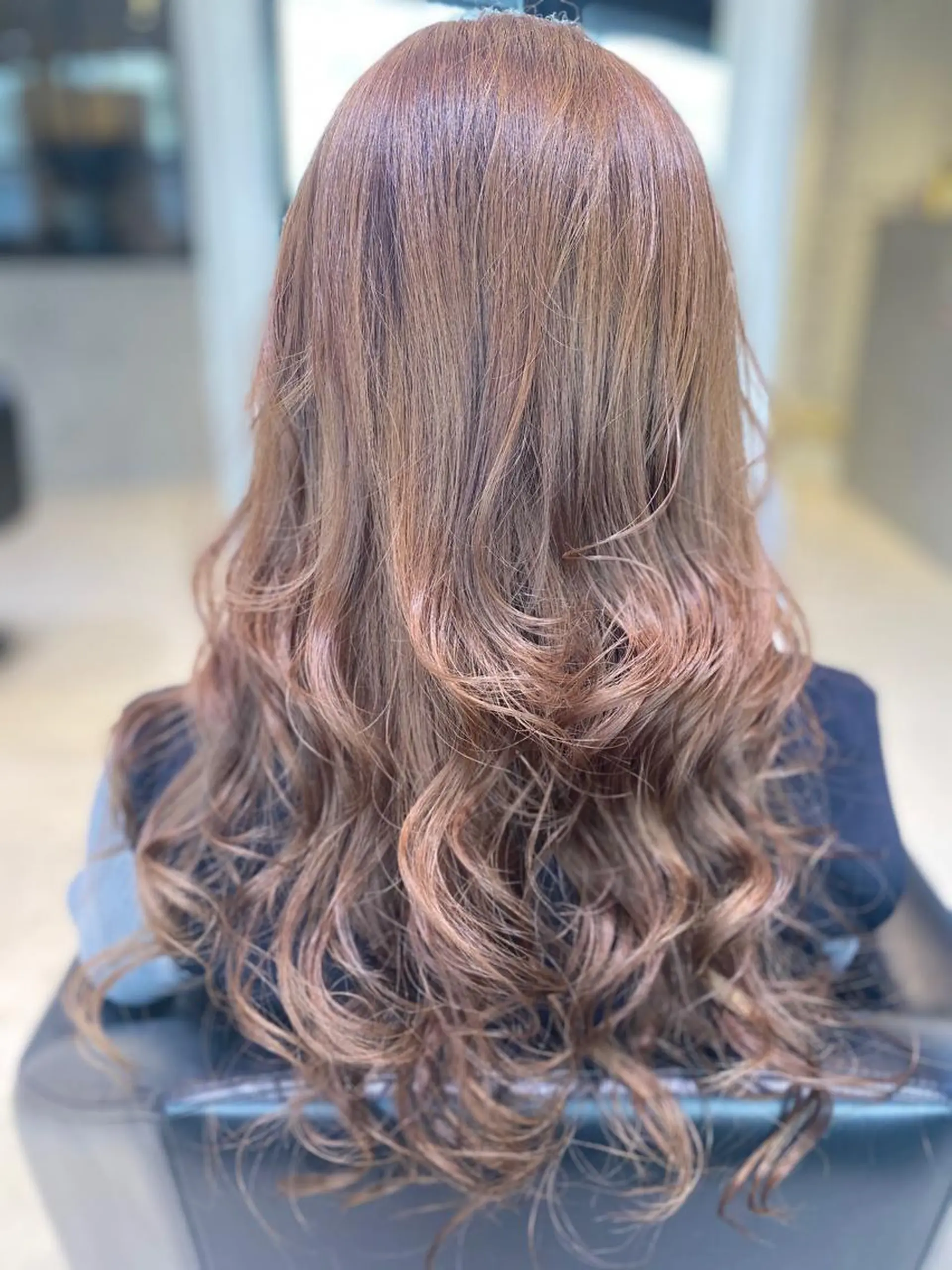セミロング カラー ヤマモト ミナミのヘアスタイル