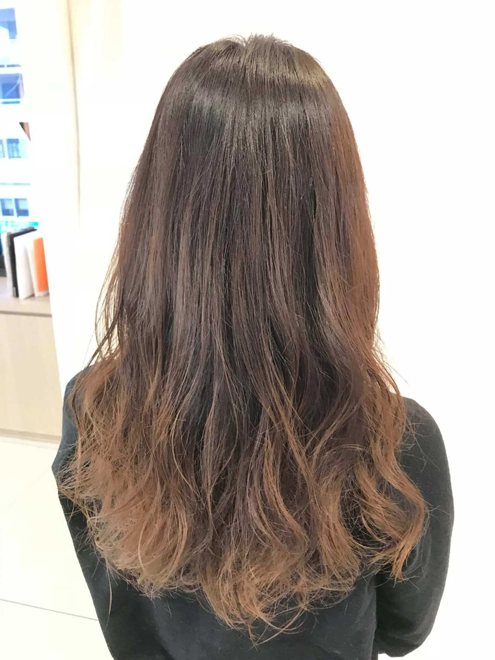 ロング カラー パーマ グラデーションカラー イルミナカラー MIRU by INCE HAIR所属・chiyo yasuのヘアスタイル