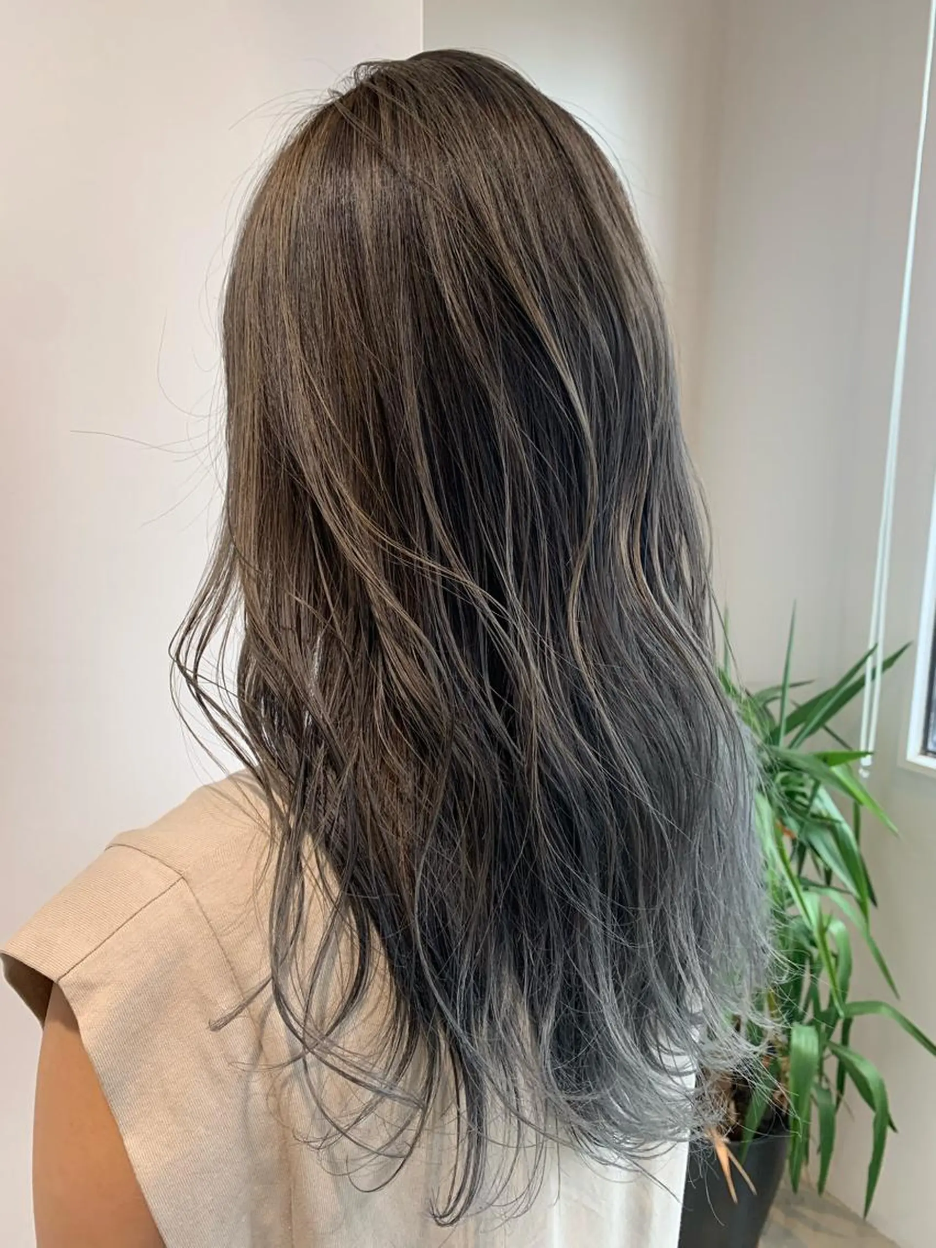 ロング カラー バレイヤージュ レイヤーカット "小顔カット" Fuko.のヘアスタイル