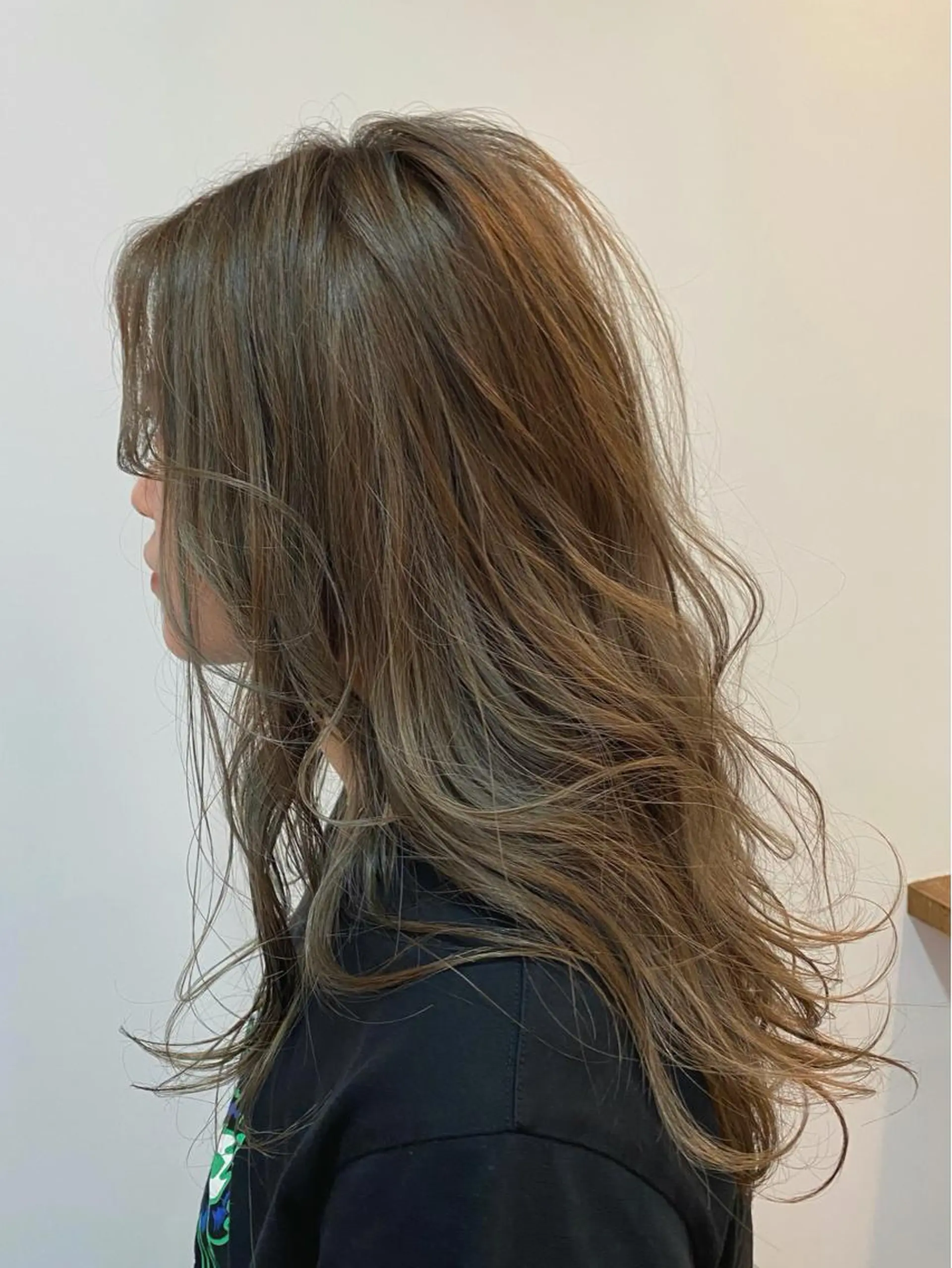 ロング カラー 透明感カラー ハイライトカラー ハイライト カット ヘアカラー トリートメント STUDIO 4H所属・小山功陽 /メンズスタイルのヘアスタイル