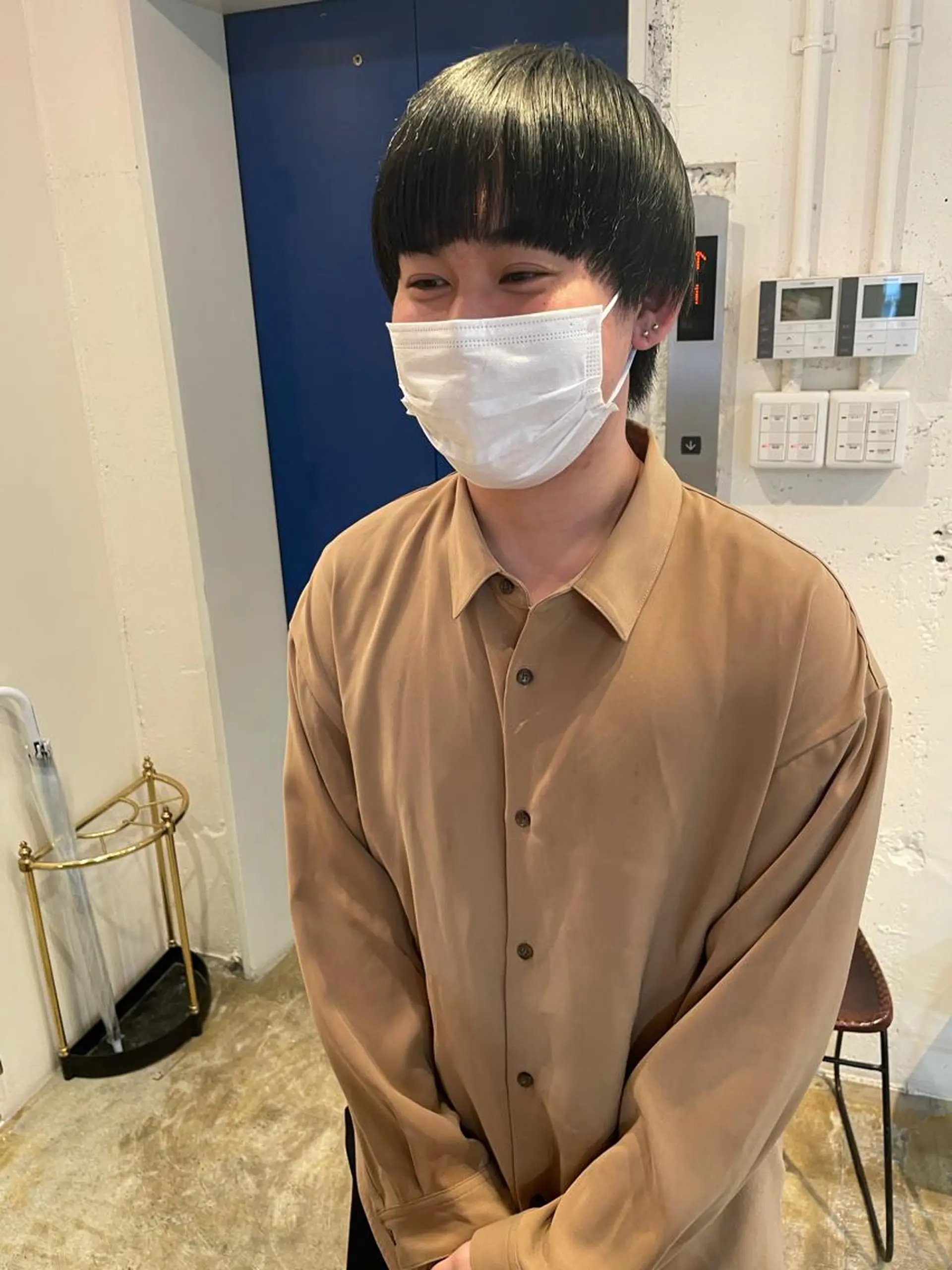 ショート メンズ カット トリートメント MIOベージュカラー 柔らかいカラーのヘアスタイル