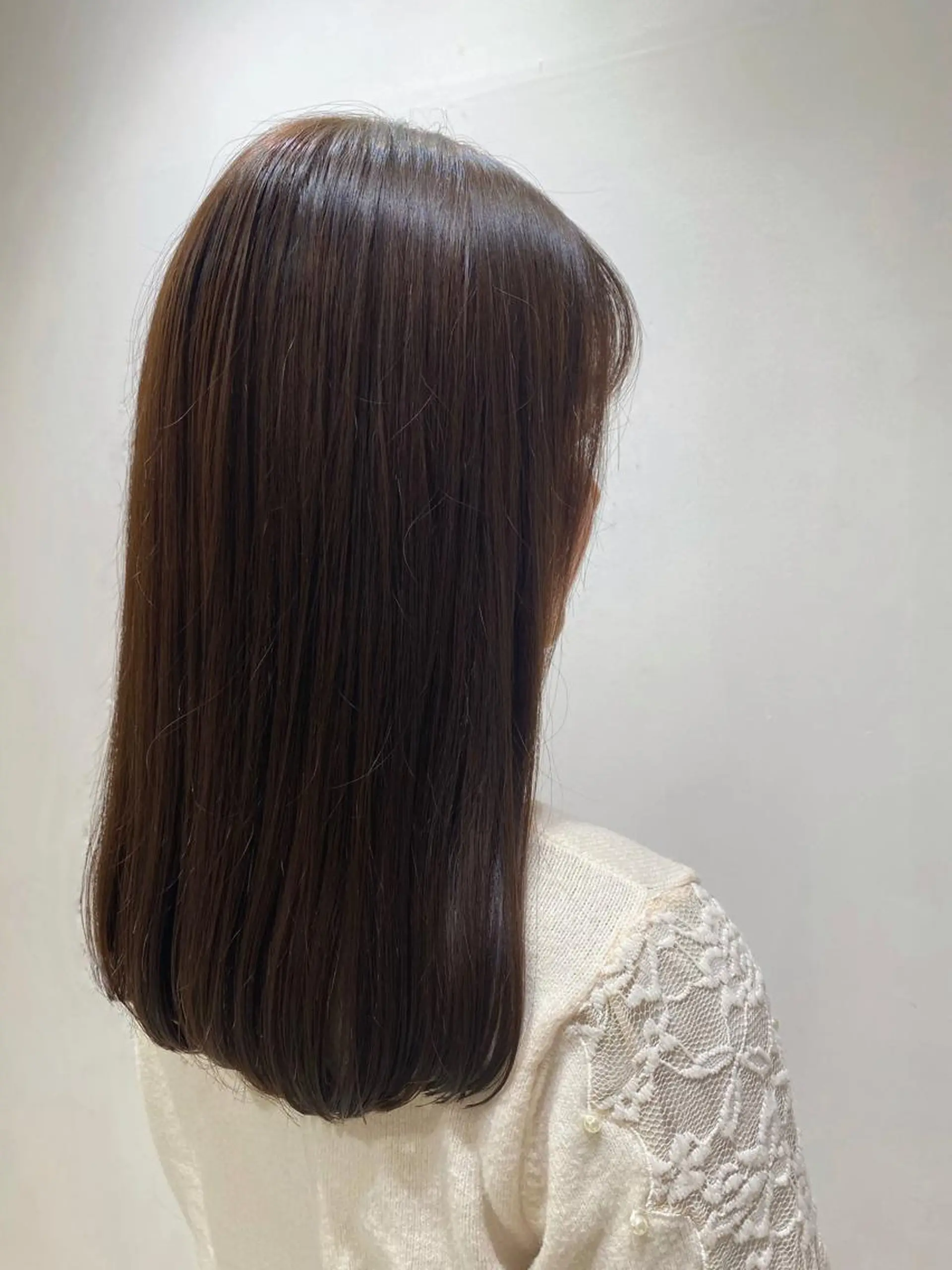 セミロング カラー ブラウンカラー チョコレートブラウン m yuのヘアスタイル