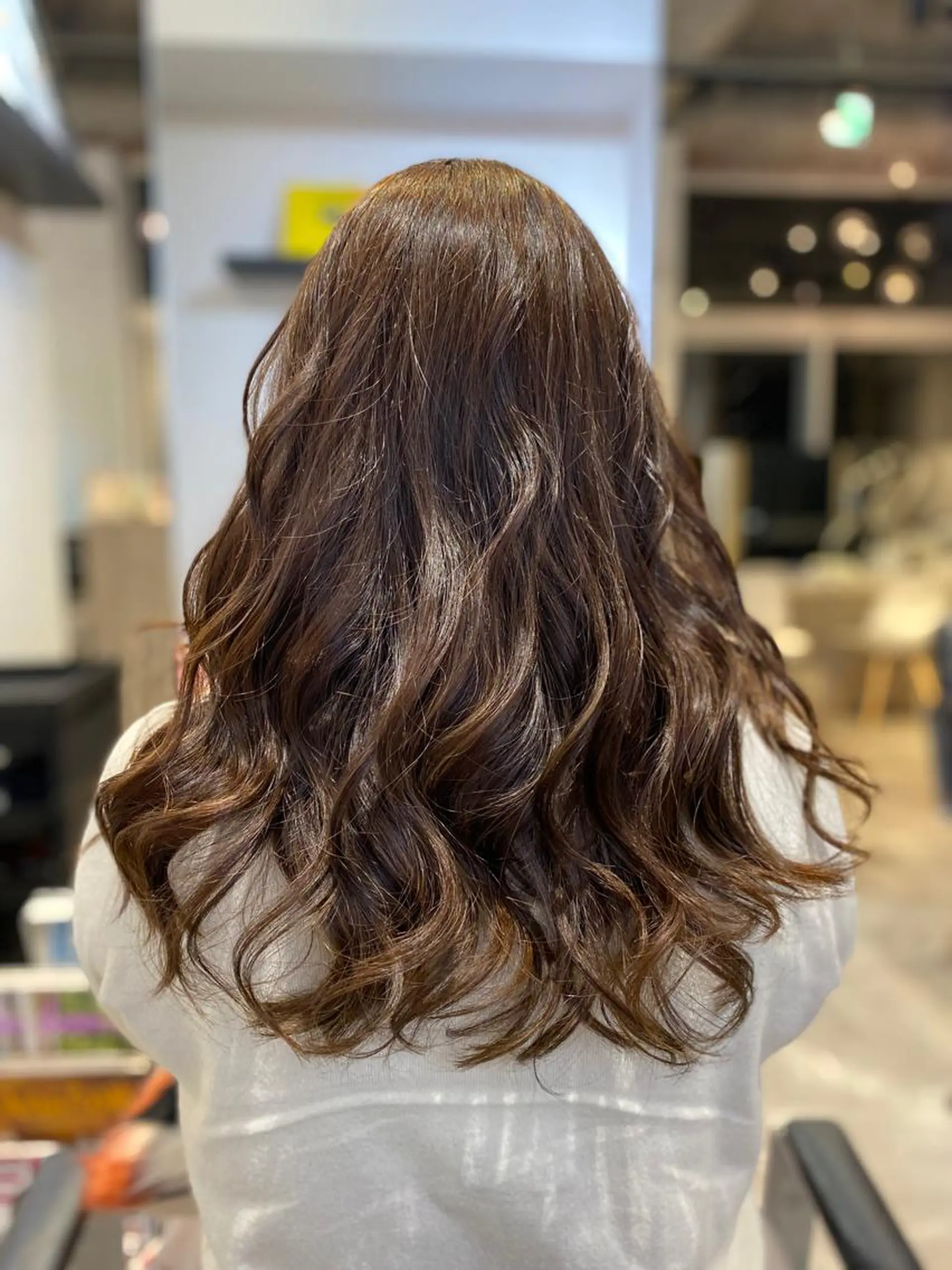 ロング 岩崎 恵実のヘアスタイル