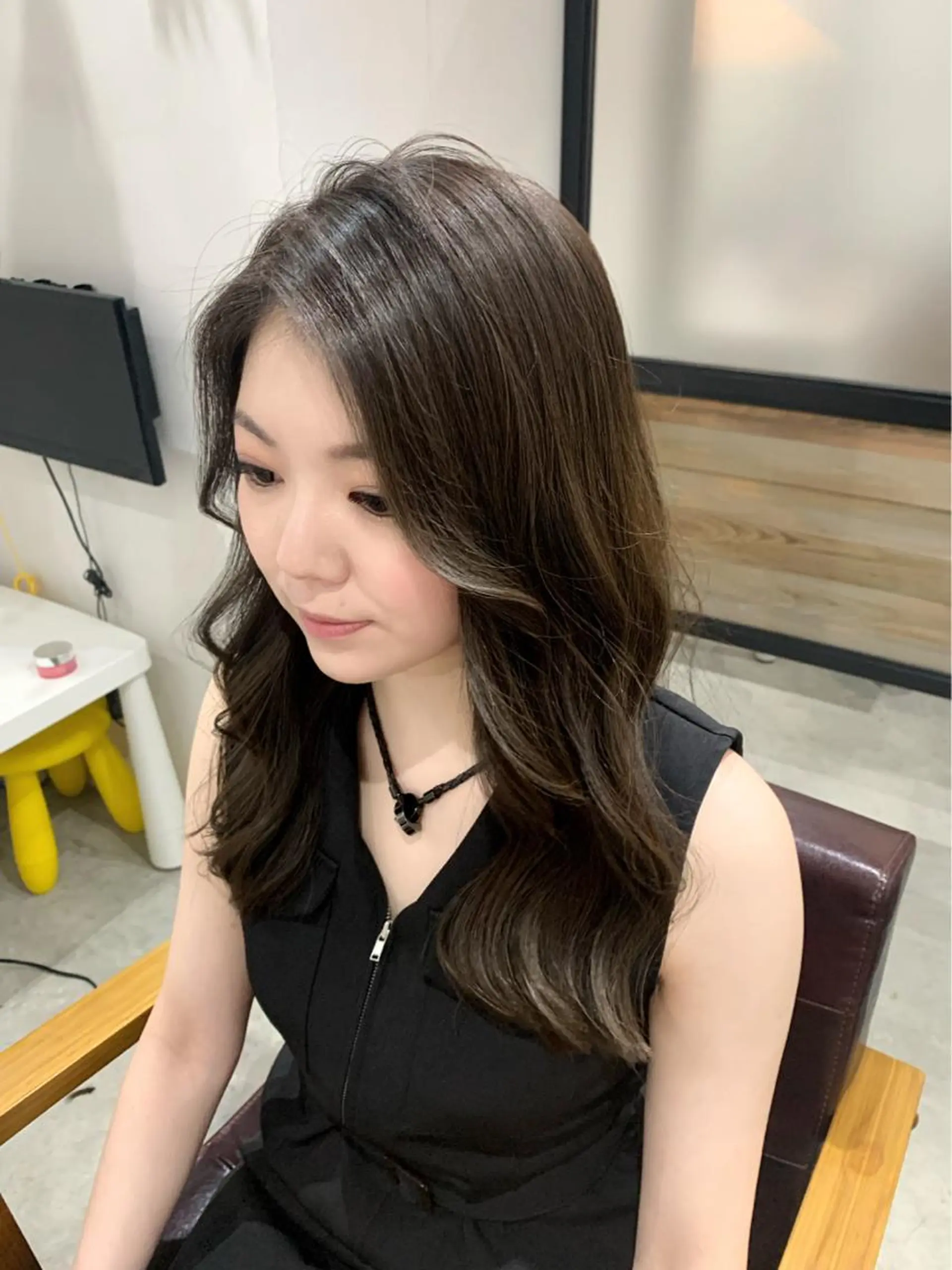 ロング ヘアカラー LITTLE _KATOのヘアスタイル