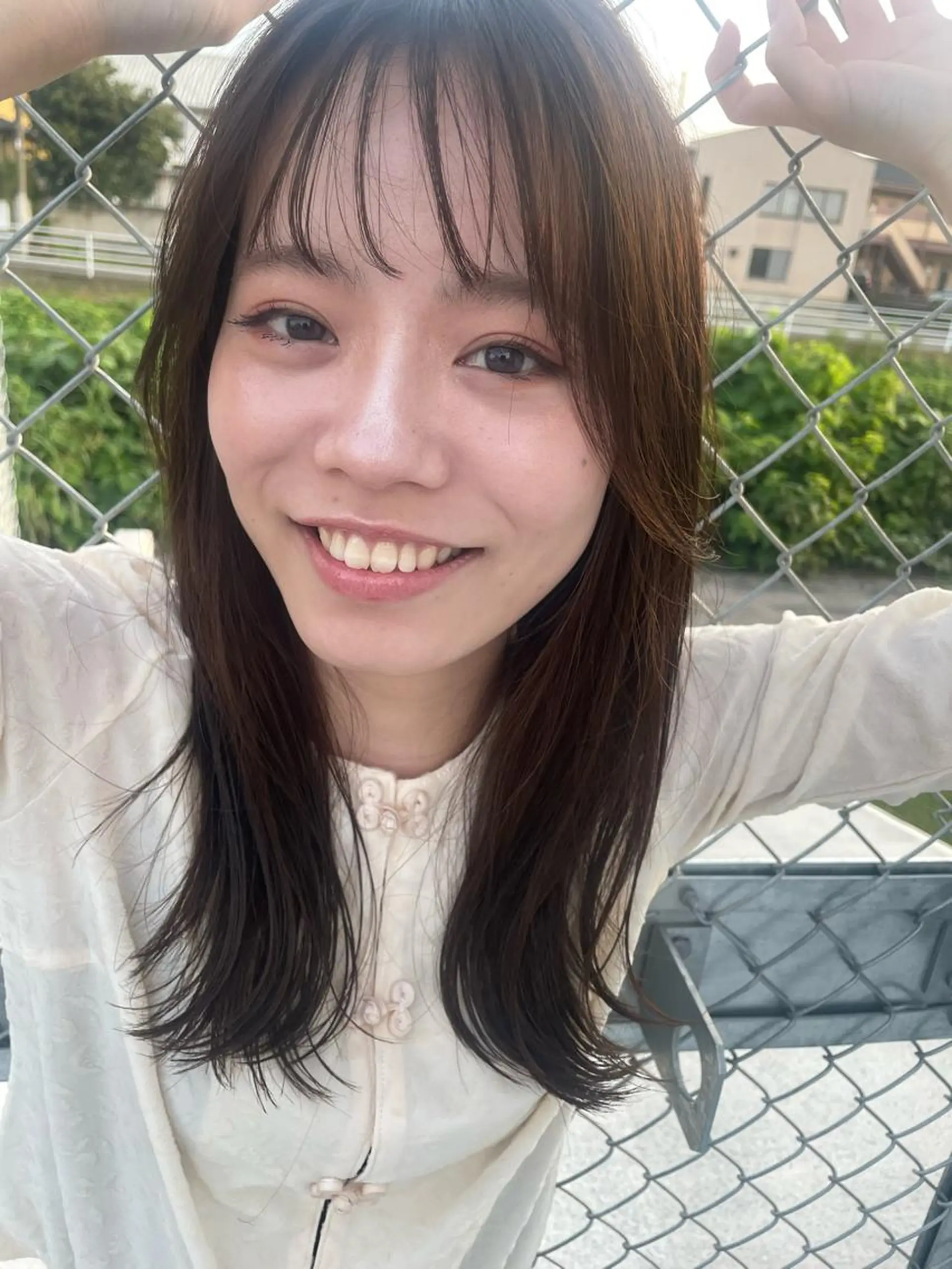 セミロング カラー 遠藤 愛莉のヘアスタイル