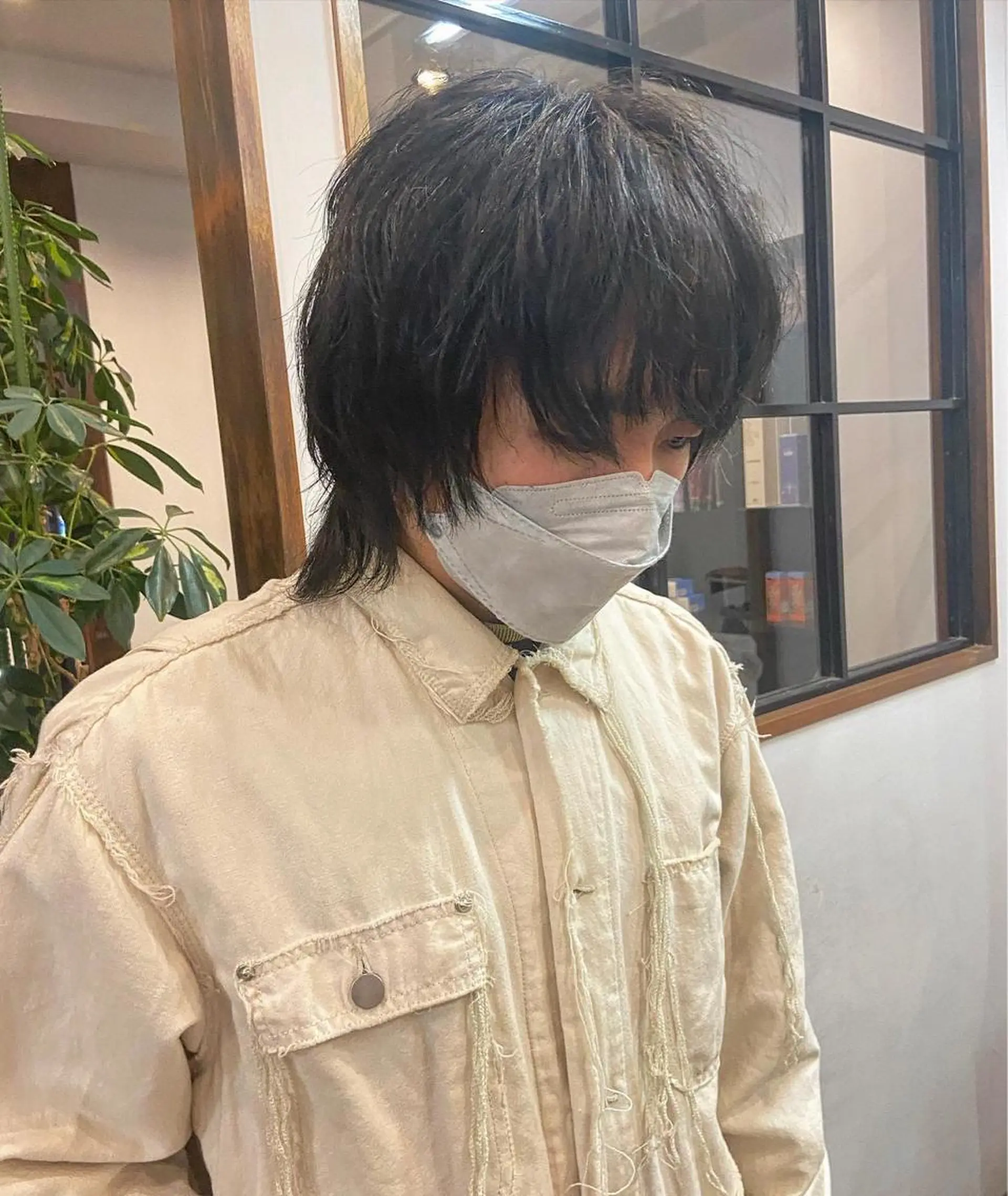 セミロング パーマ ウルフカット sola方南町所属・原一真/ 外国人ショートヘアのヘアスタイル