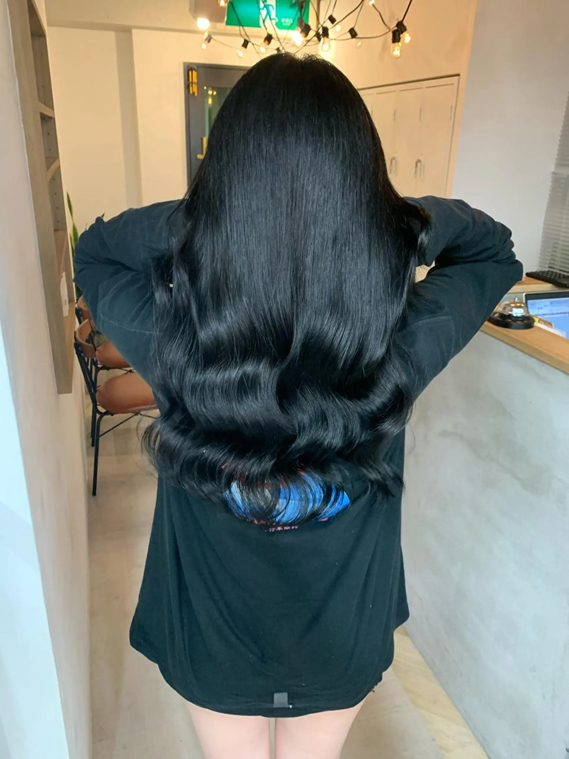 ロング カラー 黒髪 ブルーカラー ブルーブラック トリートメント FRAME+spa&hair roomなんば駅前店所属・🌸MAYU🌸 ハイトーン➕レイヤーのヘアスタイル