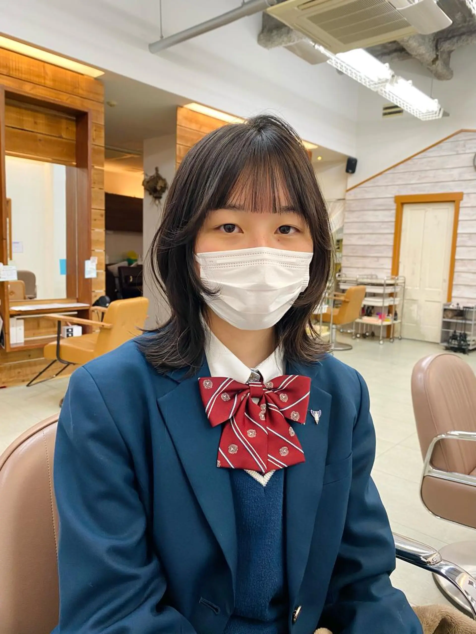 ミディアム ウルフカット サトウ リョウのヘアスタイル