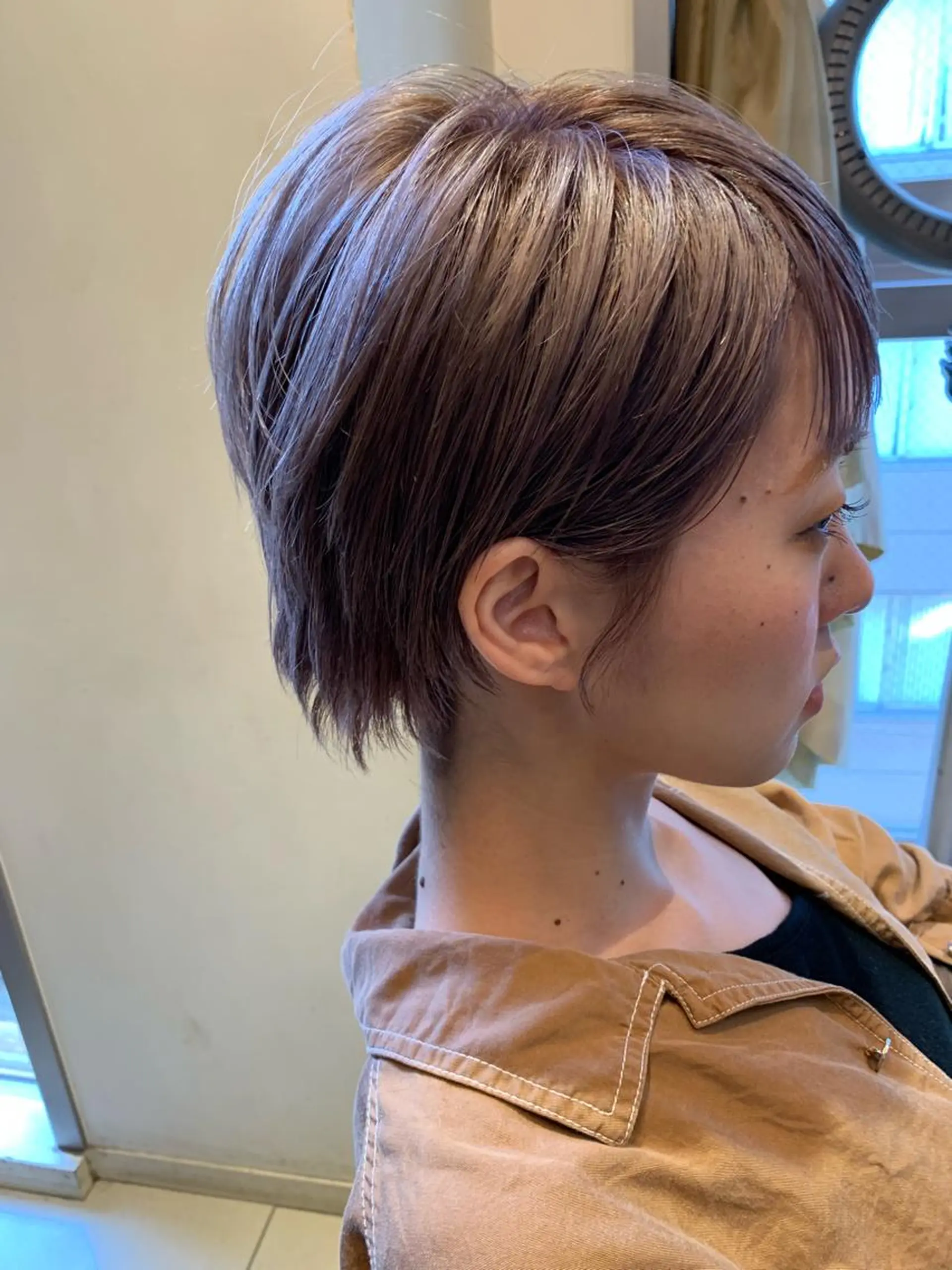 ショート カラー ブリーチ 溝口 和弘のヘアスタイル