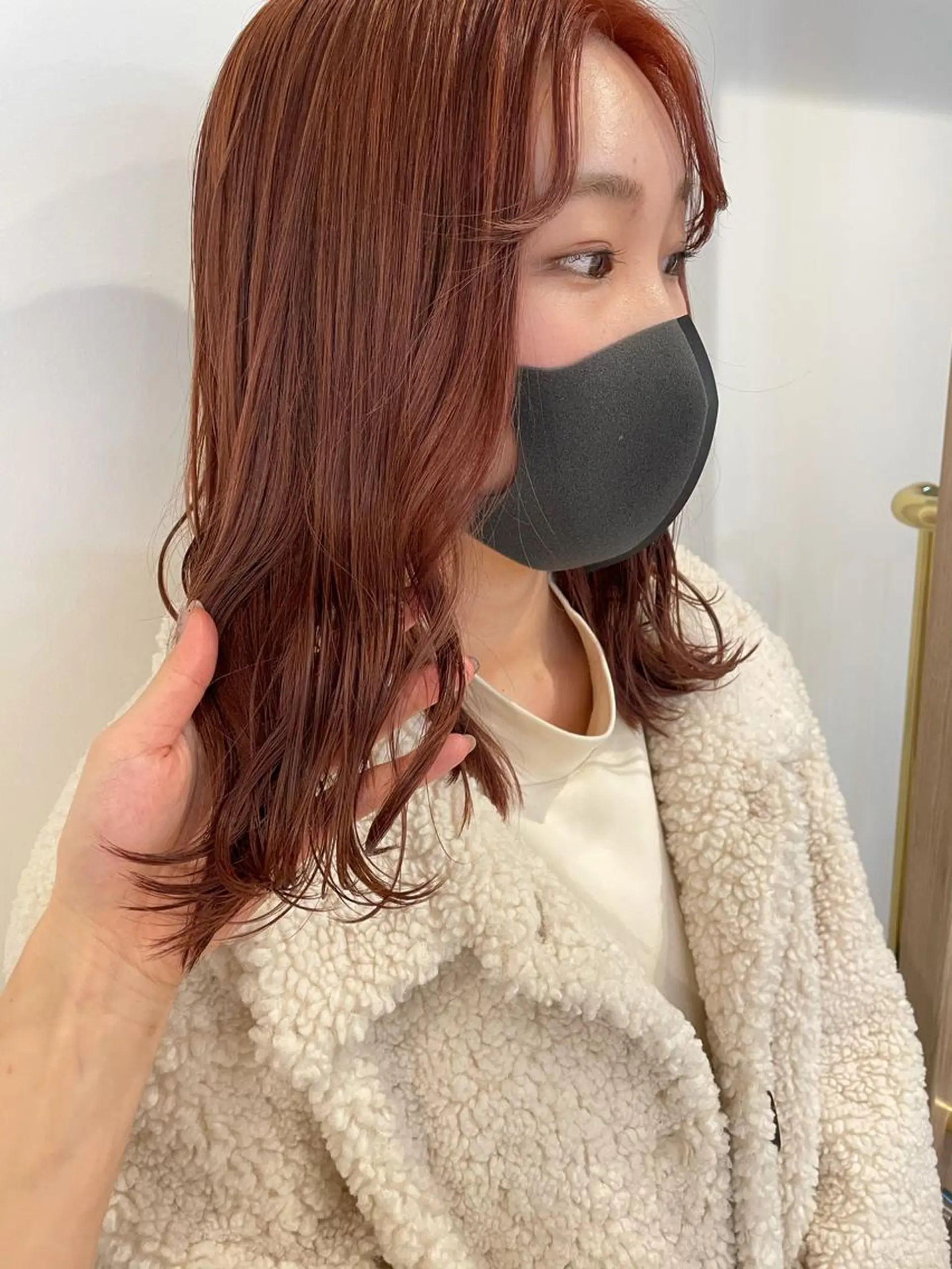 セミロング カラー 佐藤 永夏のヘアスタイル