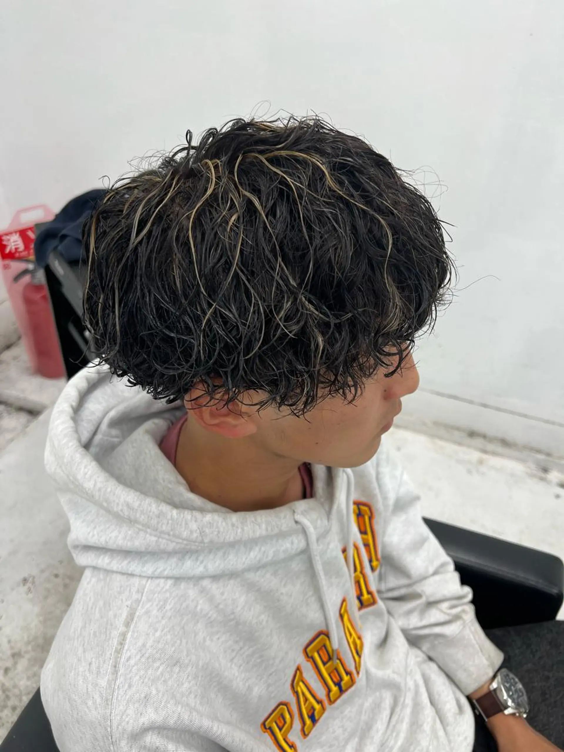 カラー パーマ メンズ メンズハイライト ハイライトカラー カット ヘアカラー パーマ 柏メンズカットパーマ NO.1タイチのヘアスタイル