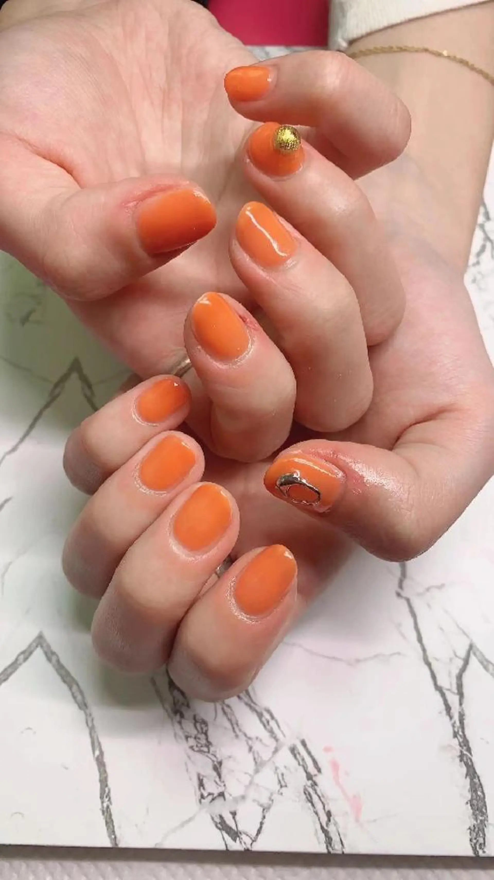 ネイル はな💎ネイル ワンホン、長さ出しのネイルデザイン