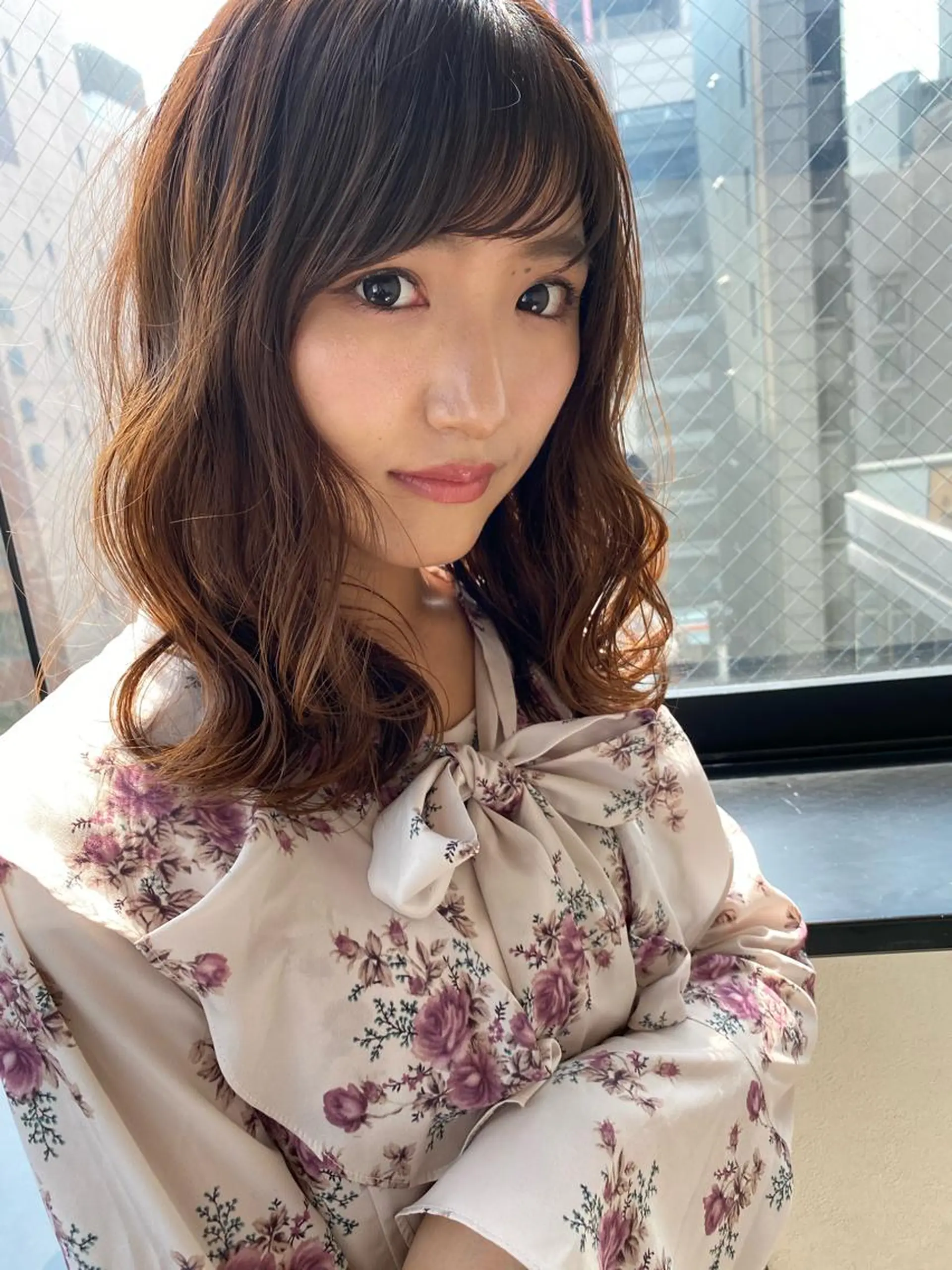 ミディアム カラー ブラウンカラー オレンジ オレンジブラウン カット ヘアカラー トリートメント ツヤ髪になりたい方へ 🩷柴田知亜希のヘアスタイル