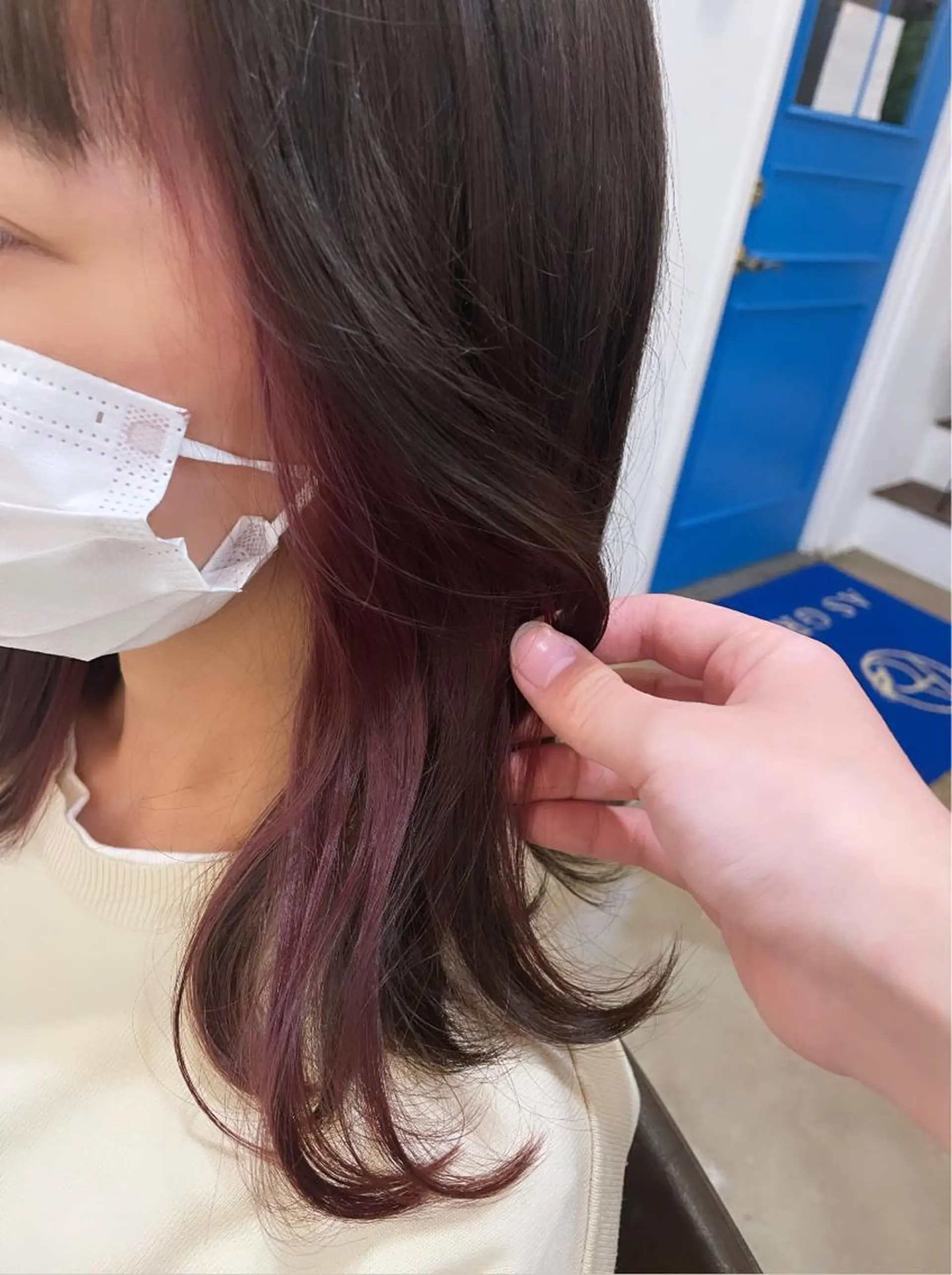 セミロング カラー カシス イヤリングカラー ピンクカラー ASGROW'eclat(帯山店)所属・須惠 優理愛のヘアスタイル