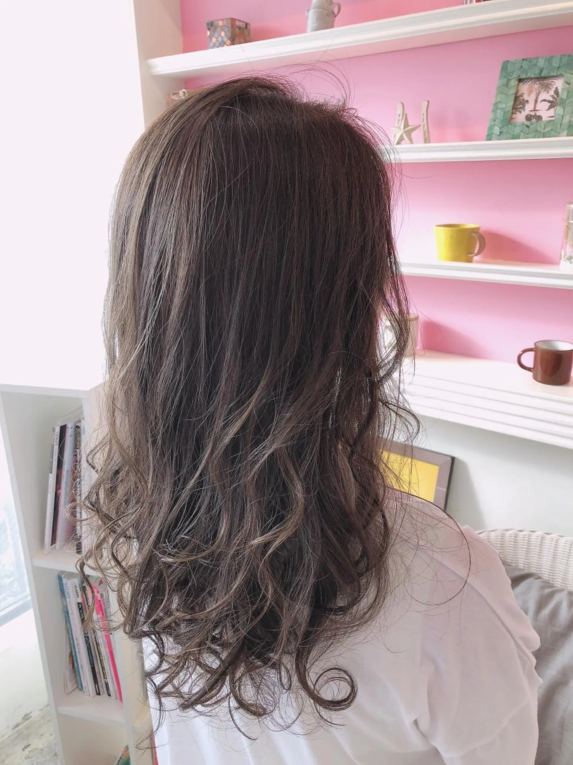 ロング カラー アディクシーカラー カット ヘアカラー トリートメント 浦山 和之のヘアスタイル