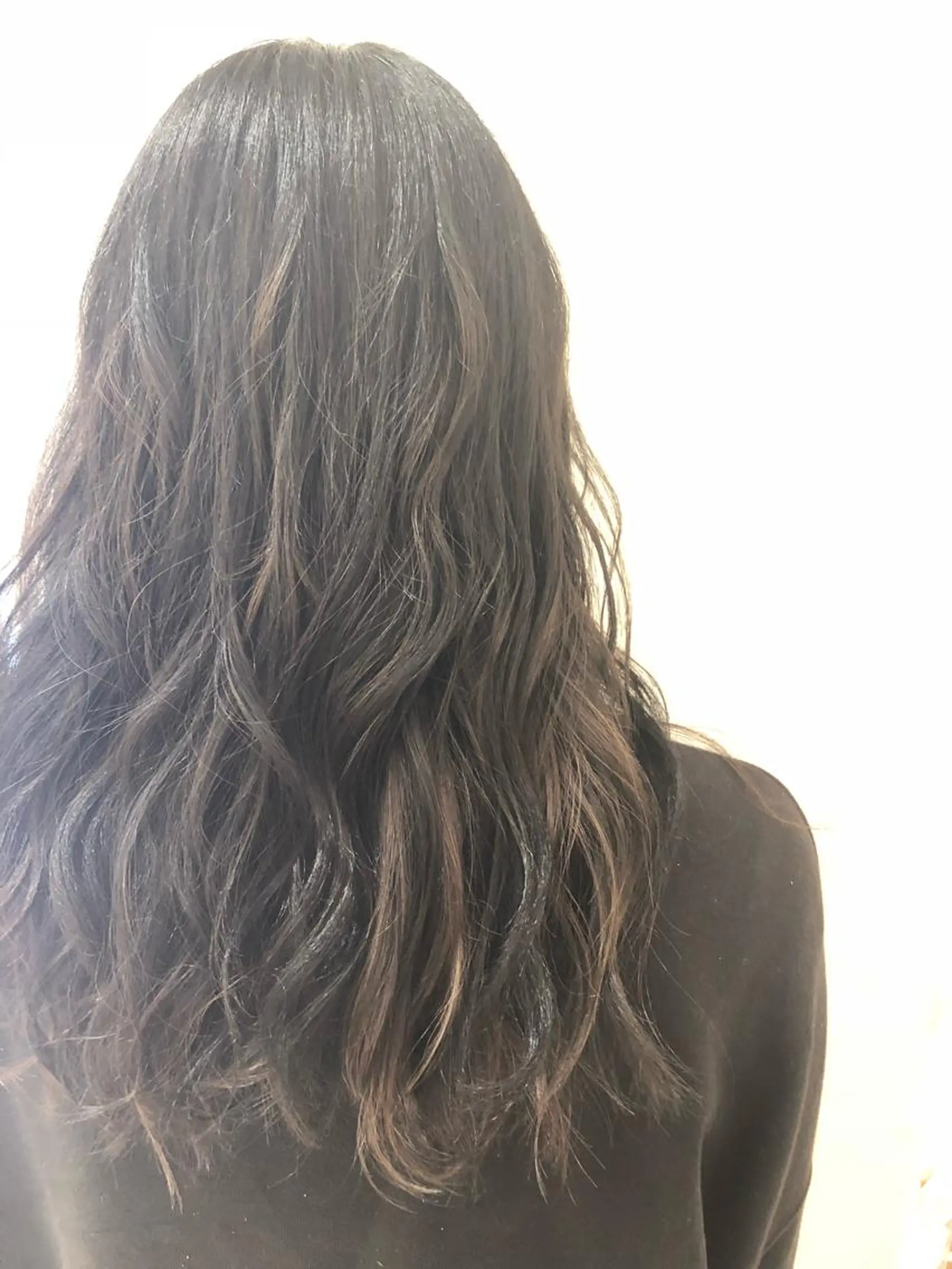 セミロング カラー 樋渡 侑希のヘアスタイル