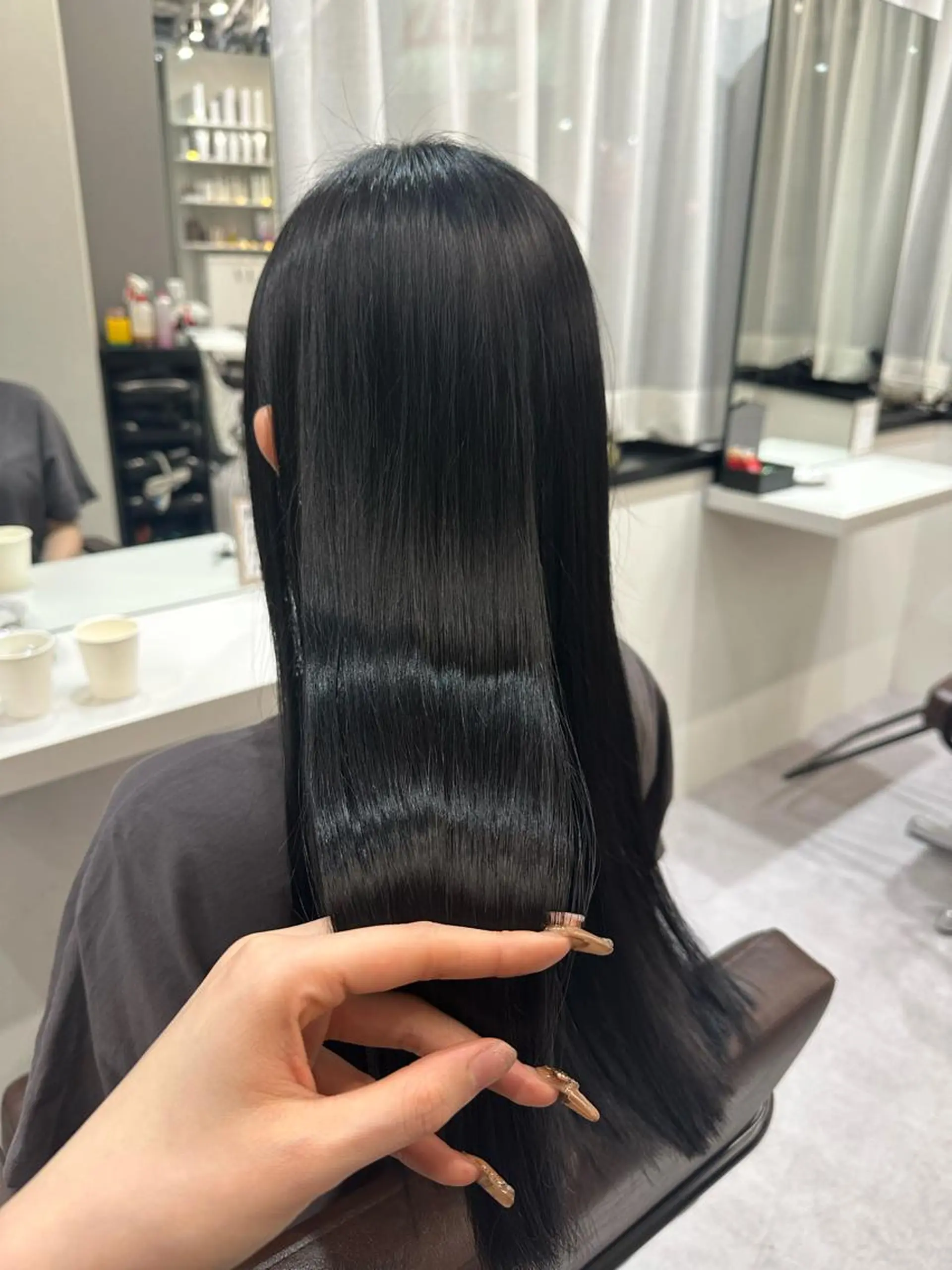 ロング 髪質改善 韓国風ヘア レイヤーカット 小顔カット 縮毛矯正 カット ヘアカラー 縮毛矯正 トリートメント 韓国風✨髪質改善✨ 縮毛矯正✨松浦知奈美のヘアスタイル