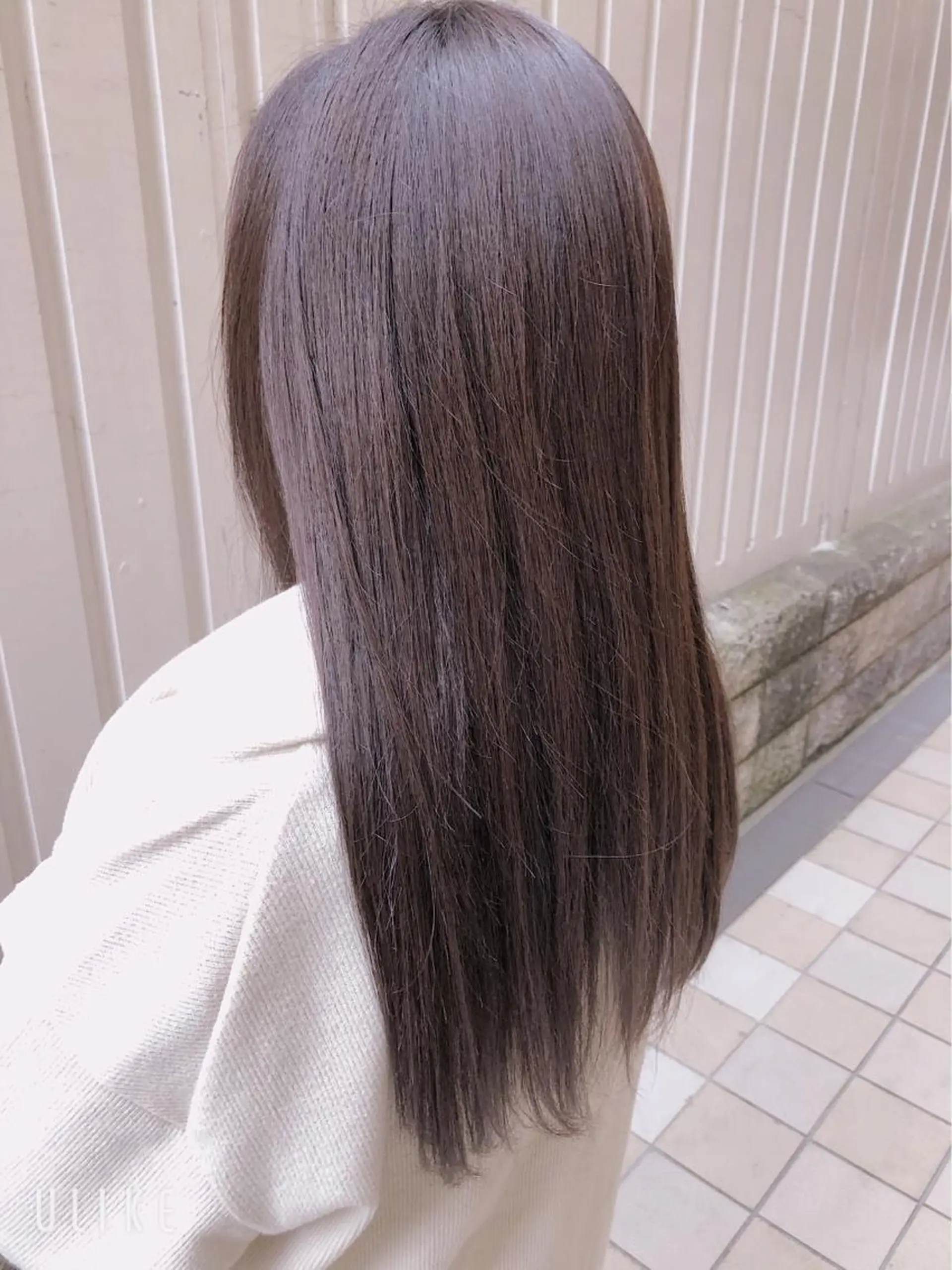 セミロング アッシュ ヘアカラー トリートメント antica YOSHIのヘアスタイル