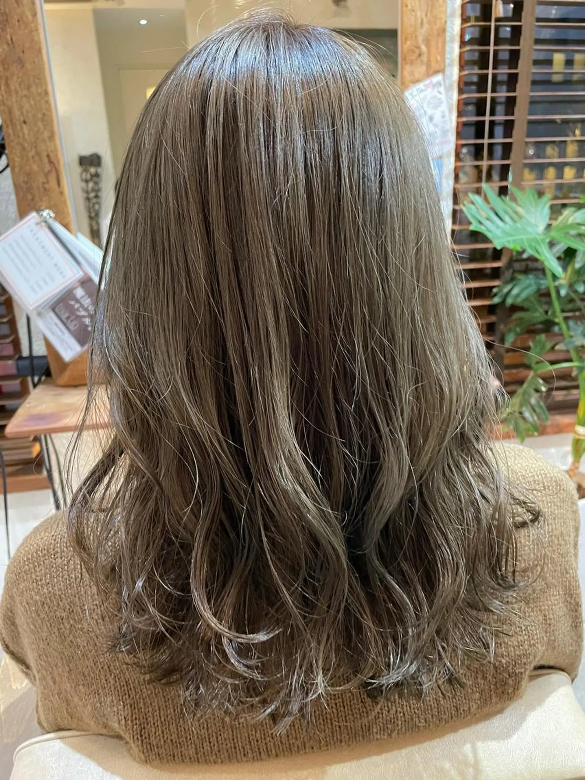 ロング カット ヘアカラー トリートメント putri 副店長 岸本　拓真のヘアスタイル