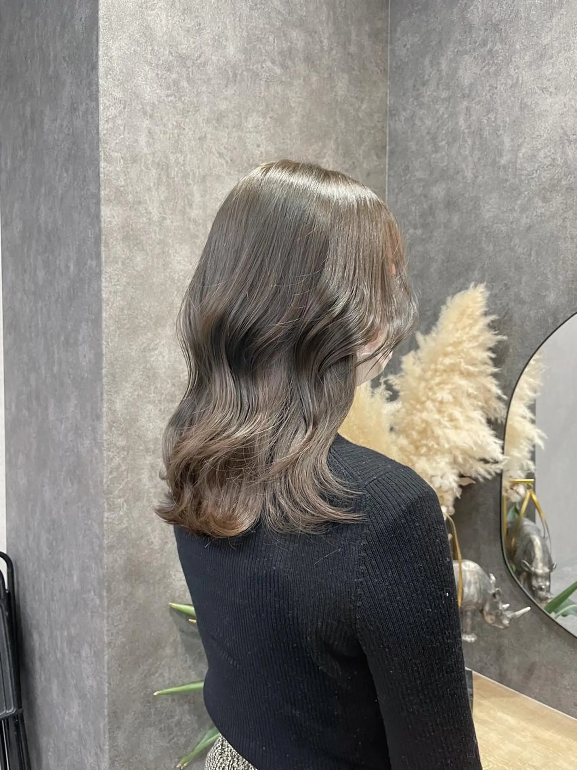 ミディアム カラー ベージュカラー オリーブベージュ いなみね はるきのヘアスタイル