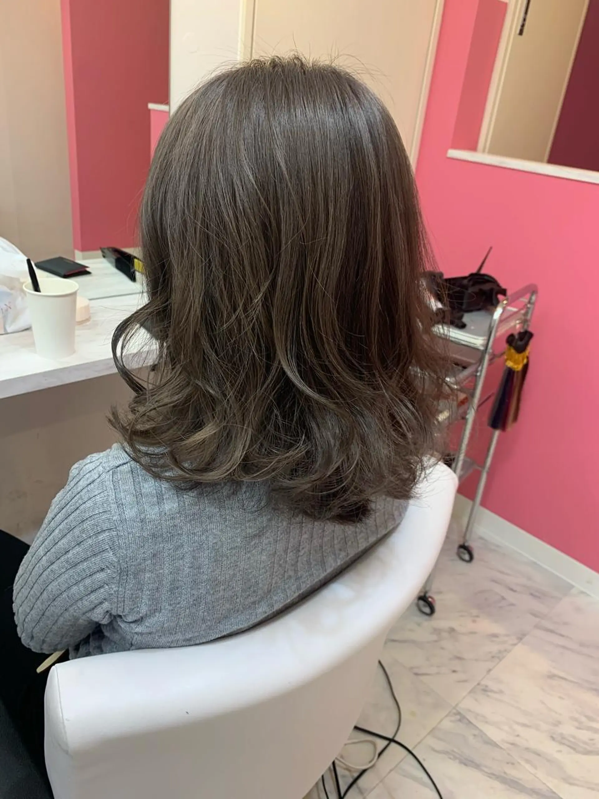 ミディアム カラー ヘアカラー トリートメント ✨ハイトーン✨透明感 ✨生神　優季のヘアスタイル