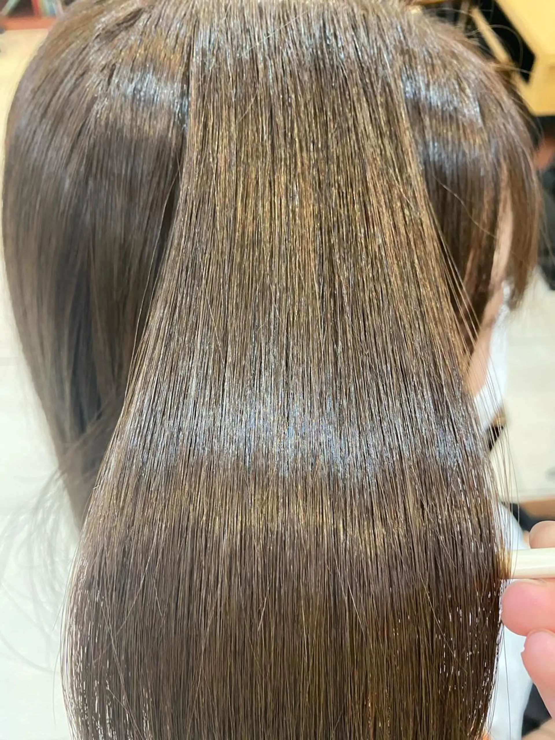 ロング カラー あやめ【顔まわり/レ イヤー/柔らかカラ】のヘアスタイル