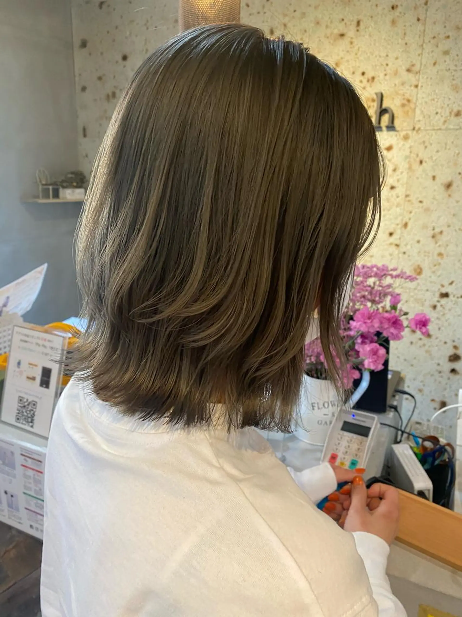 ミディアム カット ヘアカラー トリートメント sail所属・sail hairのヘアスタイル