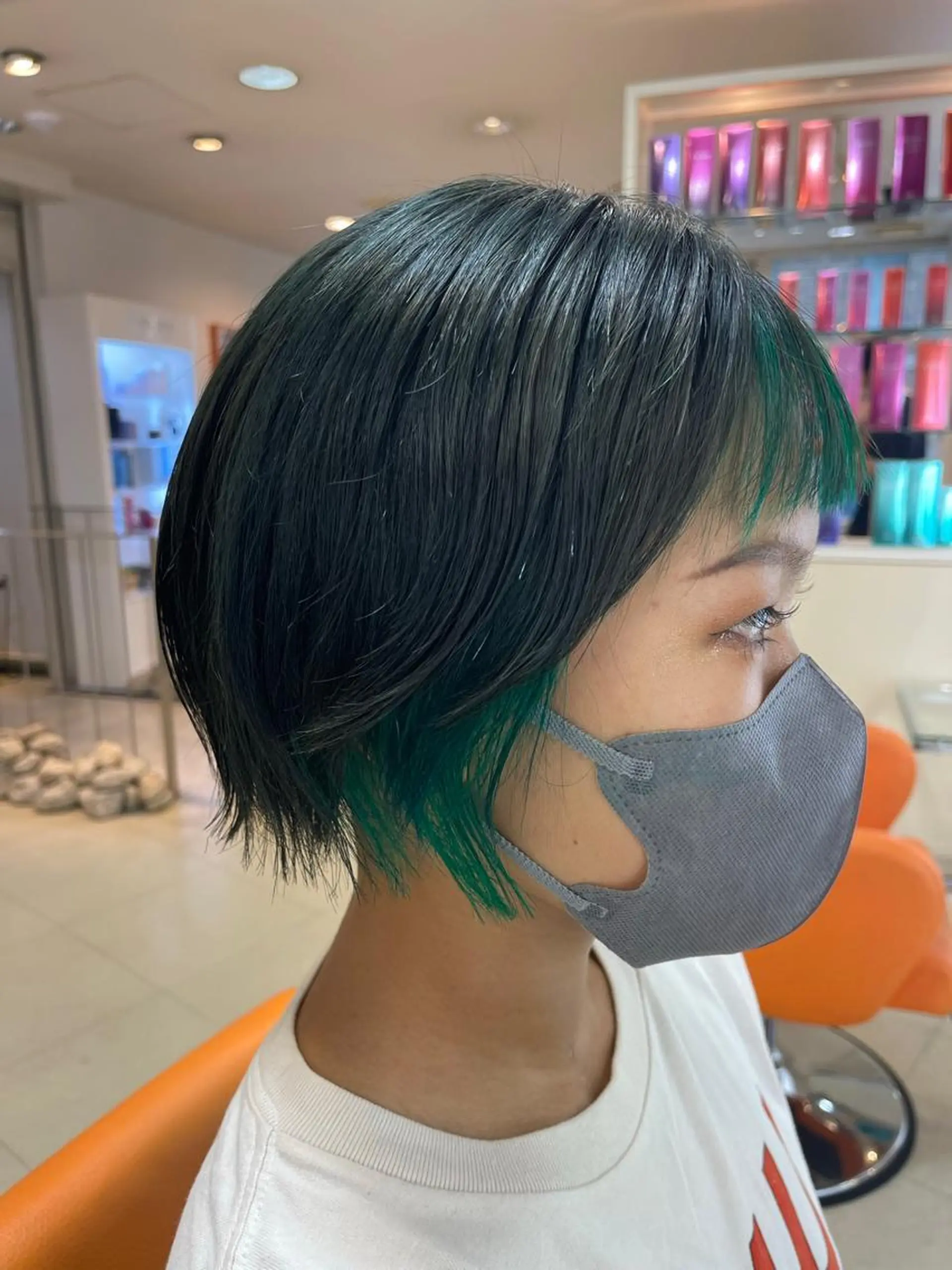 ショート カラー ラシェンテ居留地所属・鶴﨑 美優亜のヘアスタイル