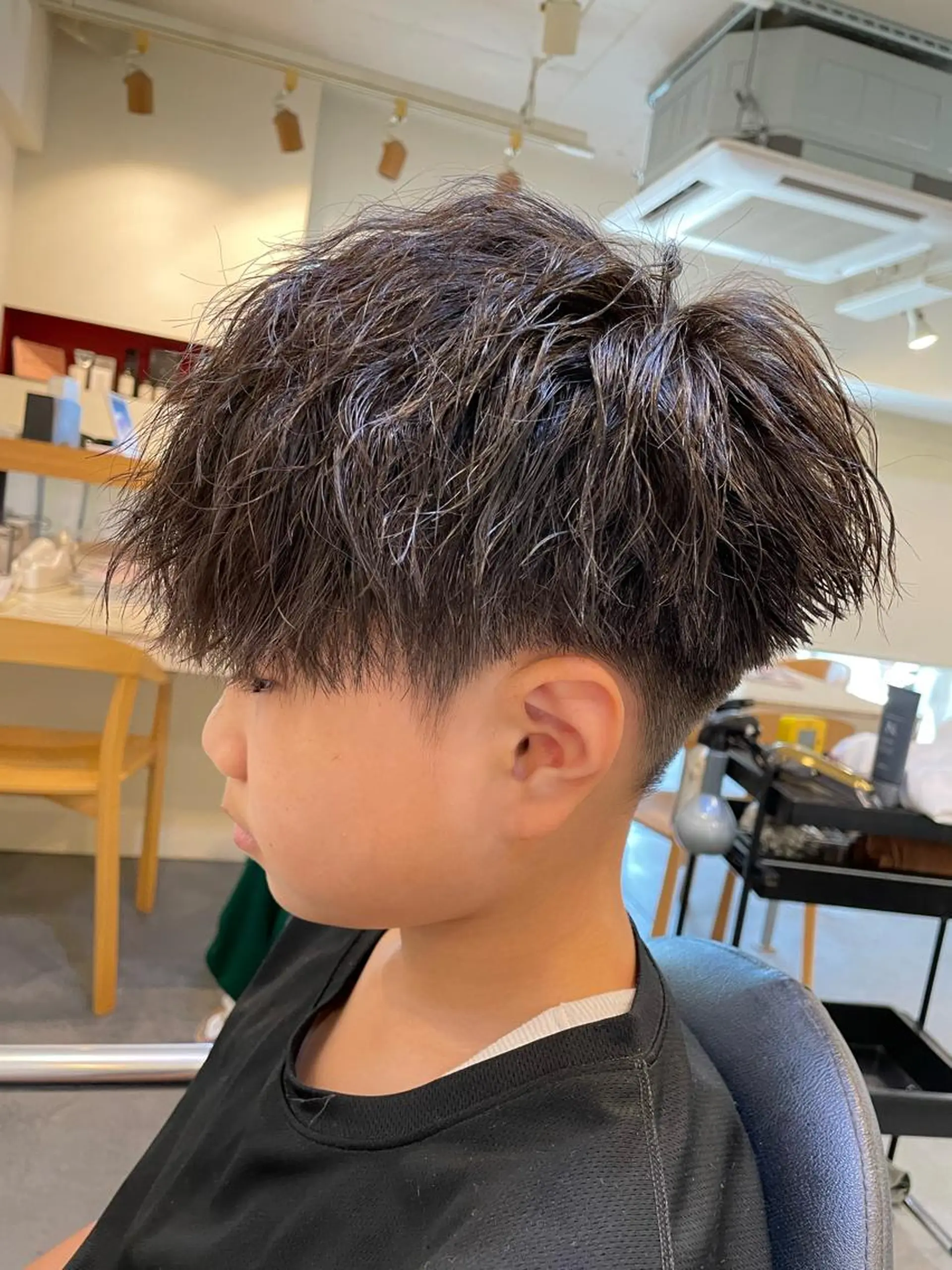 ショート パーマ メンズ メンズパーマ メンズツイストパーマ ツイストパーマ 村上 楓弥のヘアスタイル