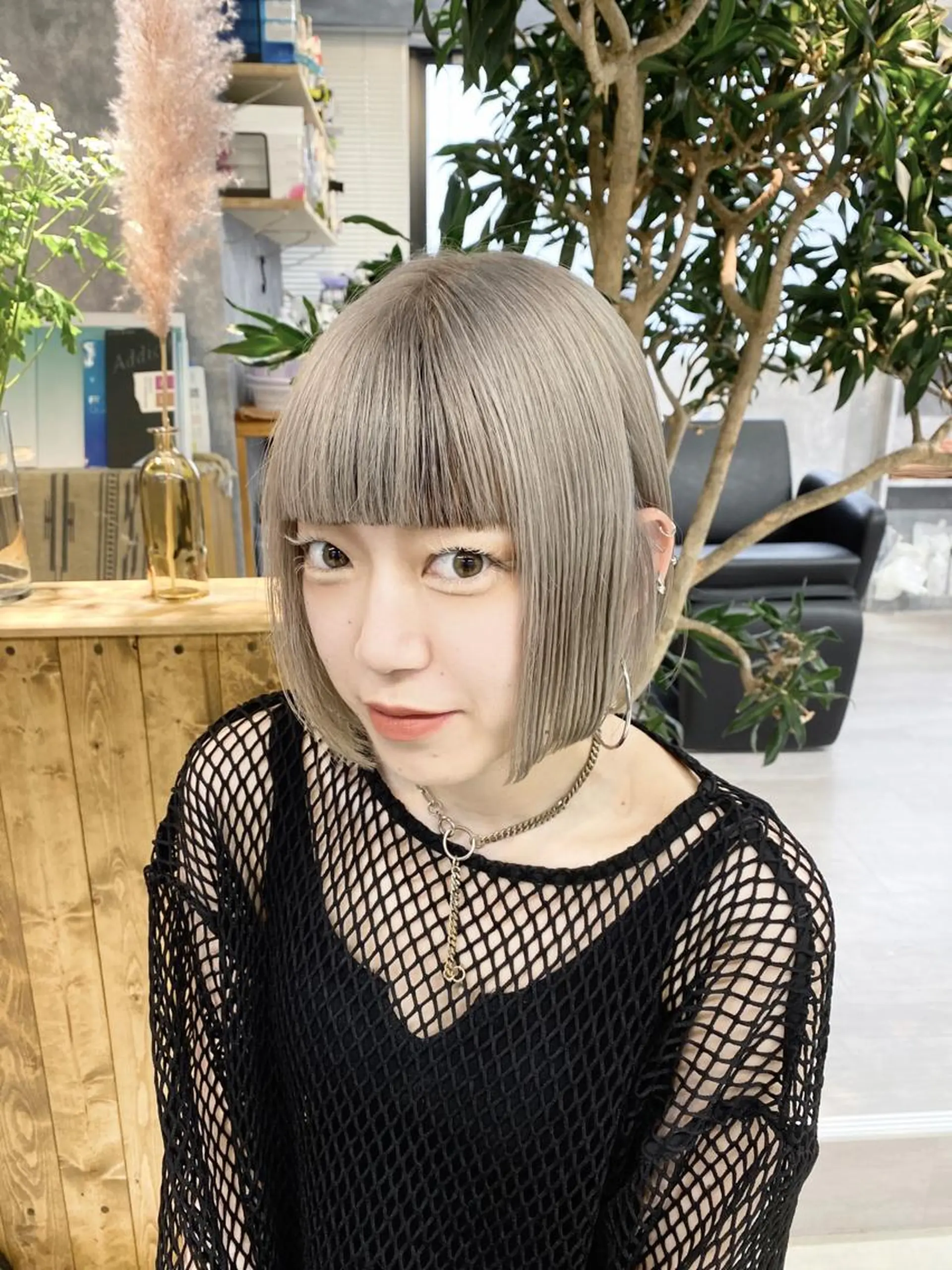 ショート アッシュ アッシュブラック ボブ 髪質改善 韓国風ヘア 【.ico】心斎橋 飛田ゆうきのヘアスタイル