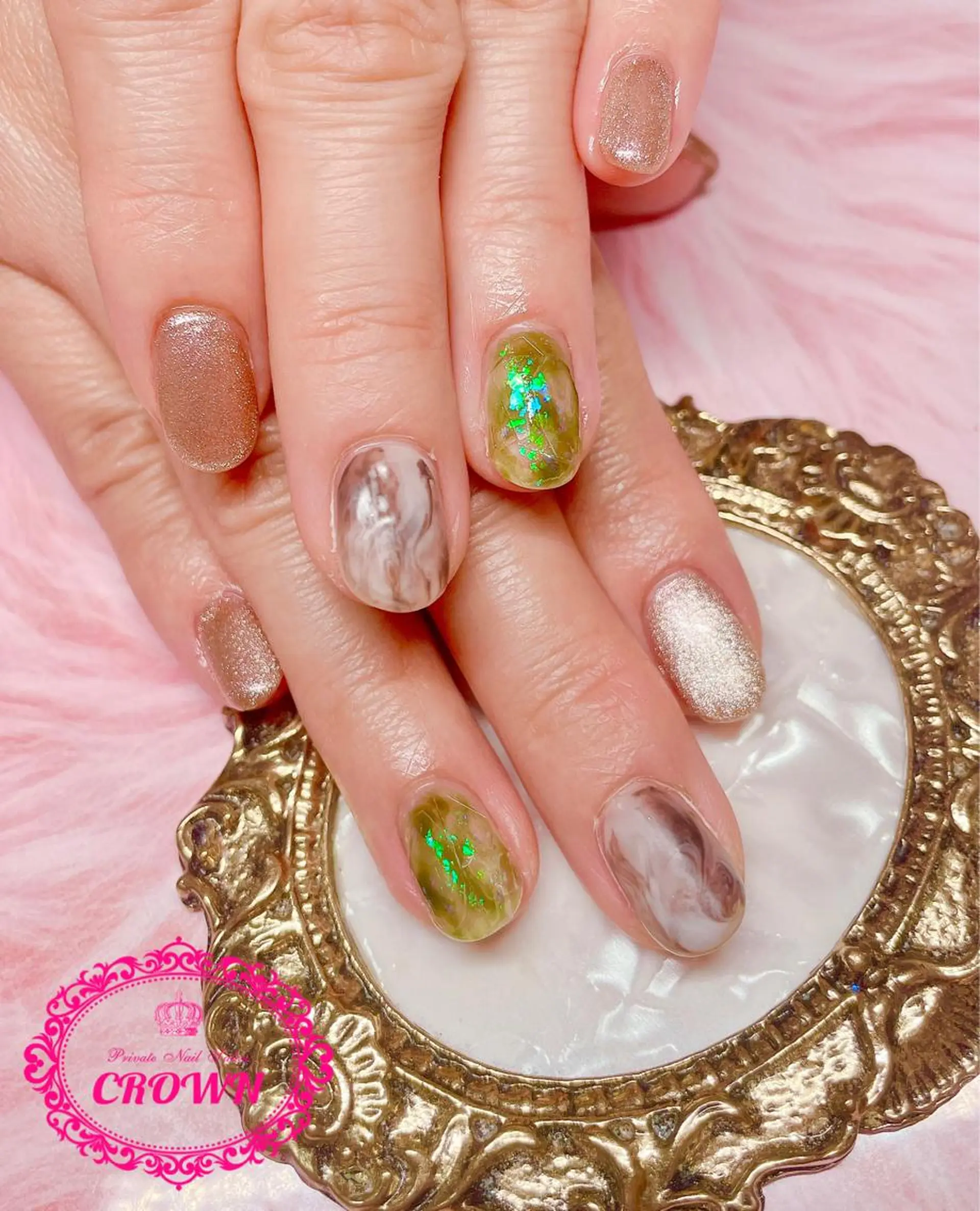ネイル CROWN プライベートサロンのネイルデザイン
